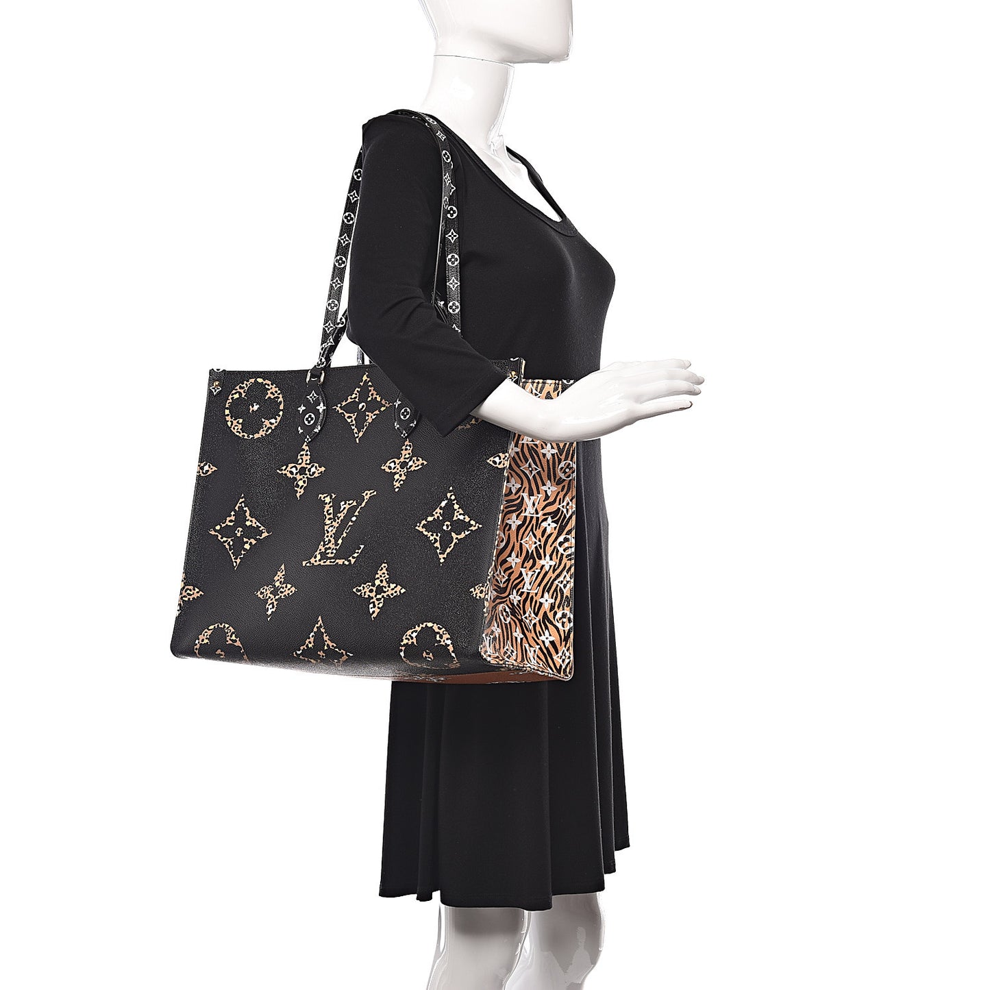 Monogram Giant Jungle Onthego GM Black