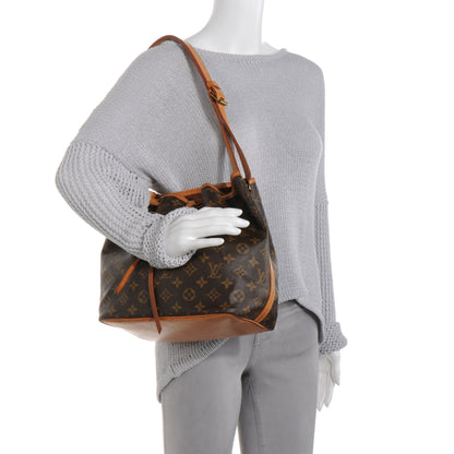 Louis Vuitton Monogram Petit Noe 2 of 7
