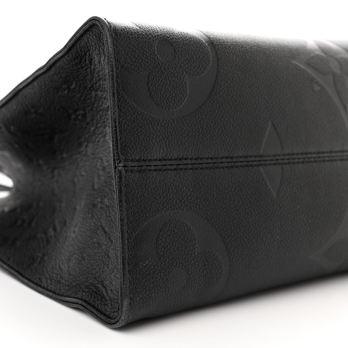 Empreinte Monogram Giant Onthego MM Black