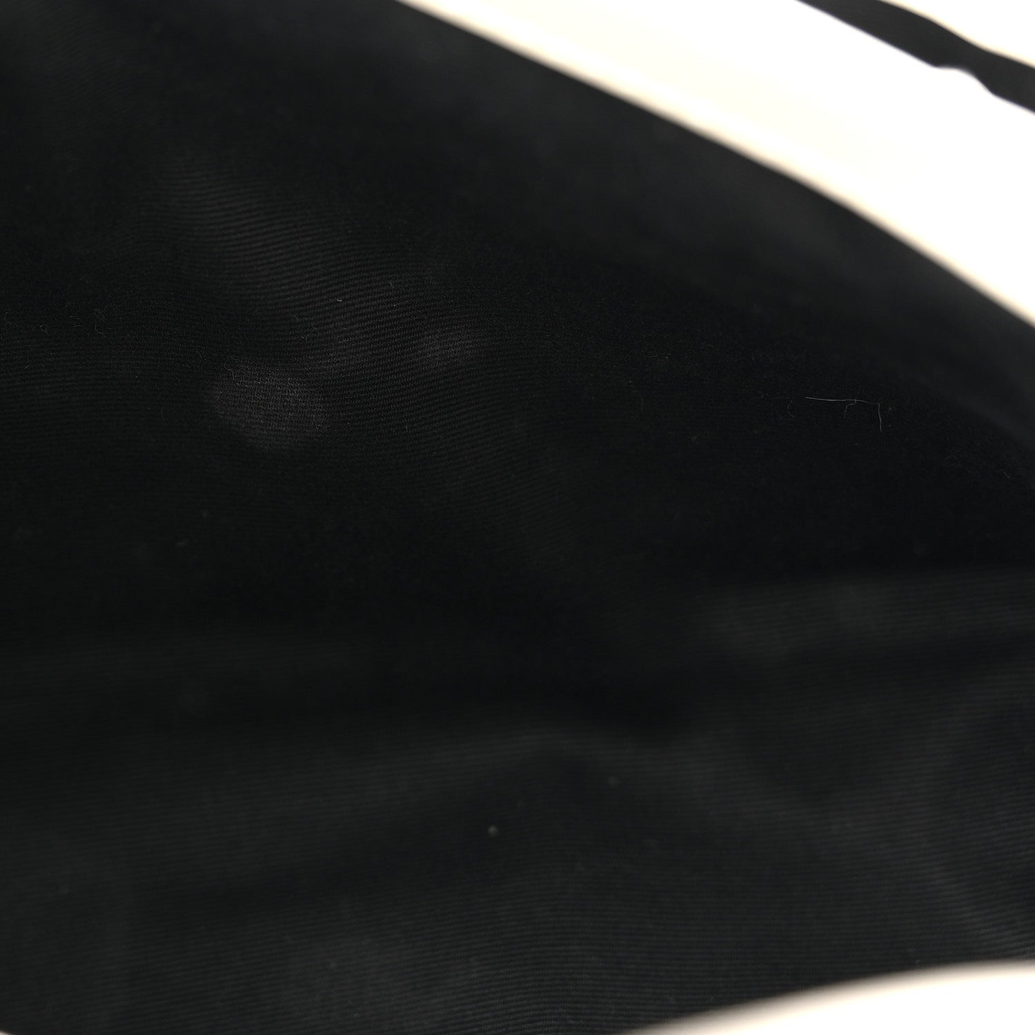 Saint Laurent Crinkled Calfskin Matelasse Monogram Baby Niki Chain Satchel Blanc Vintage 11 of 12