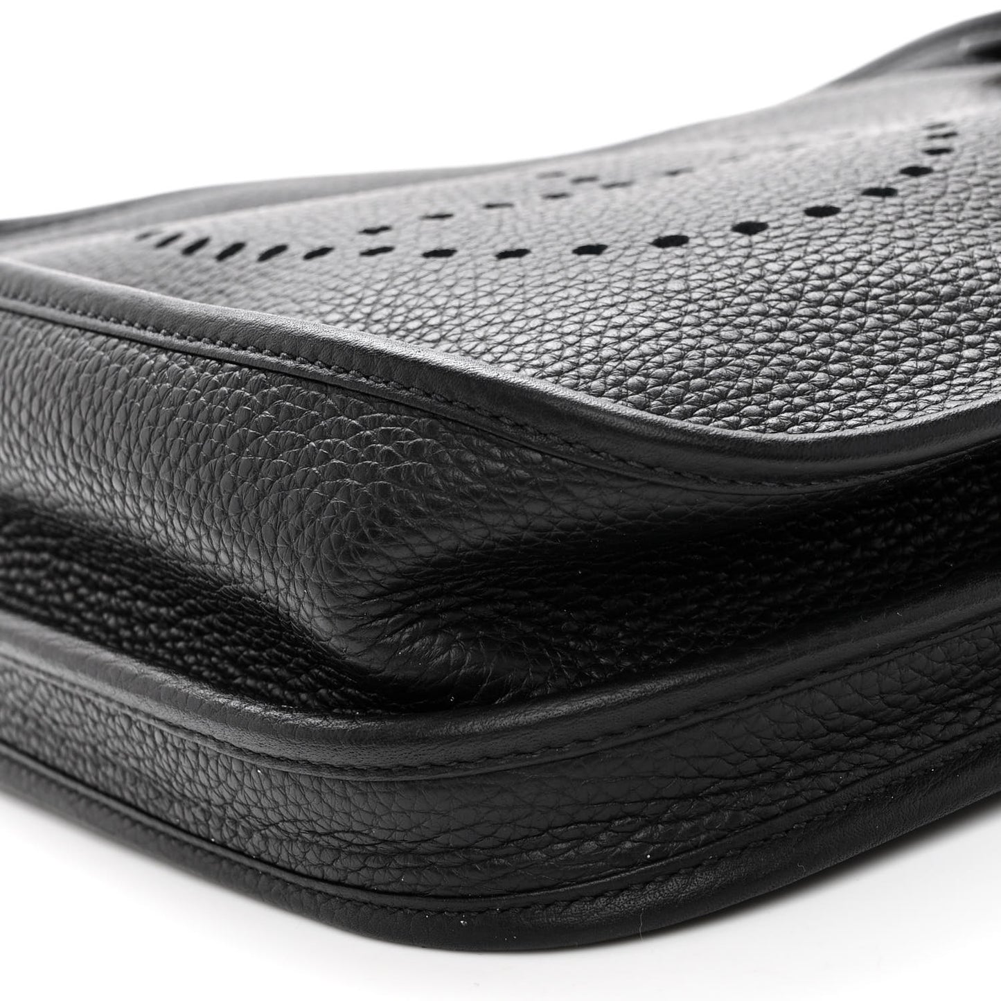 Taurillon Clemence Evelyne III PM Black