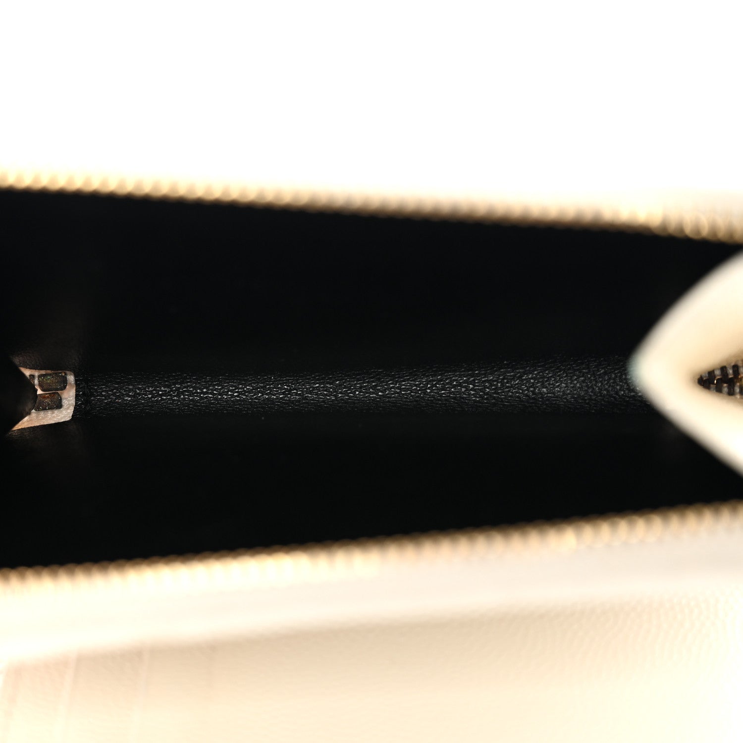 Saint Laurent Grain De Poudre Matelasse Chevron Monogram Compact Zip Around Wallet Crema Soft 5 of 10