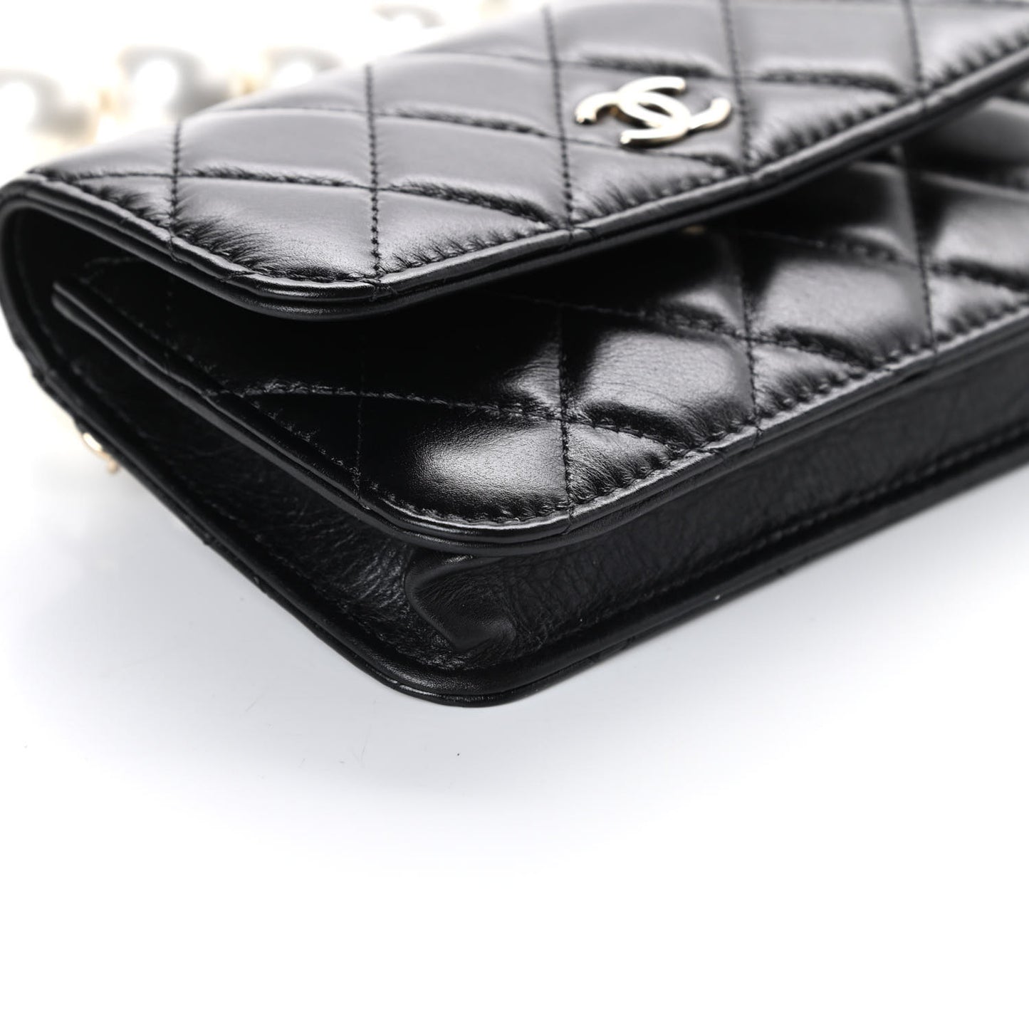 Calfskin Quilted Maxi Pearls Clutch With Chain Black