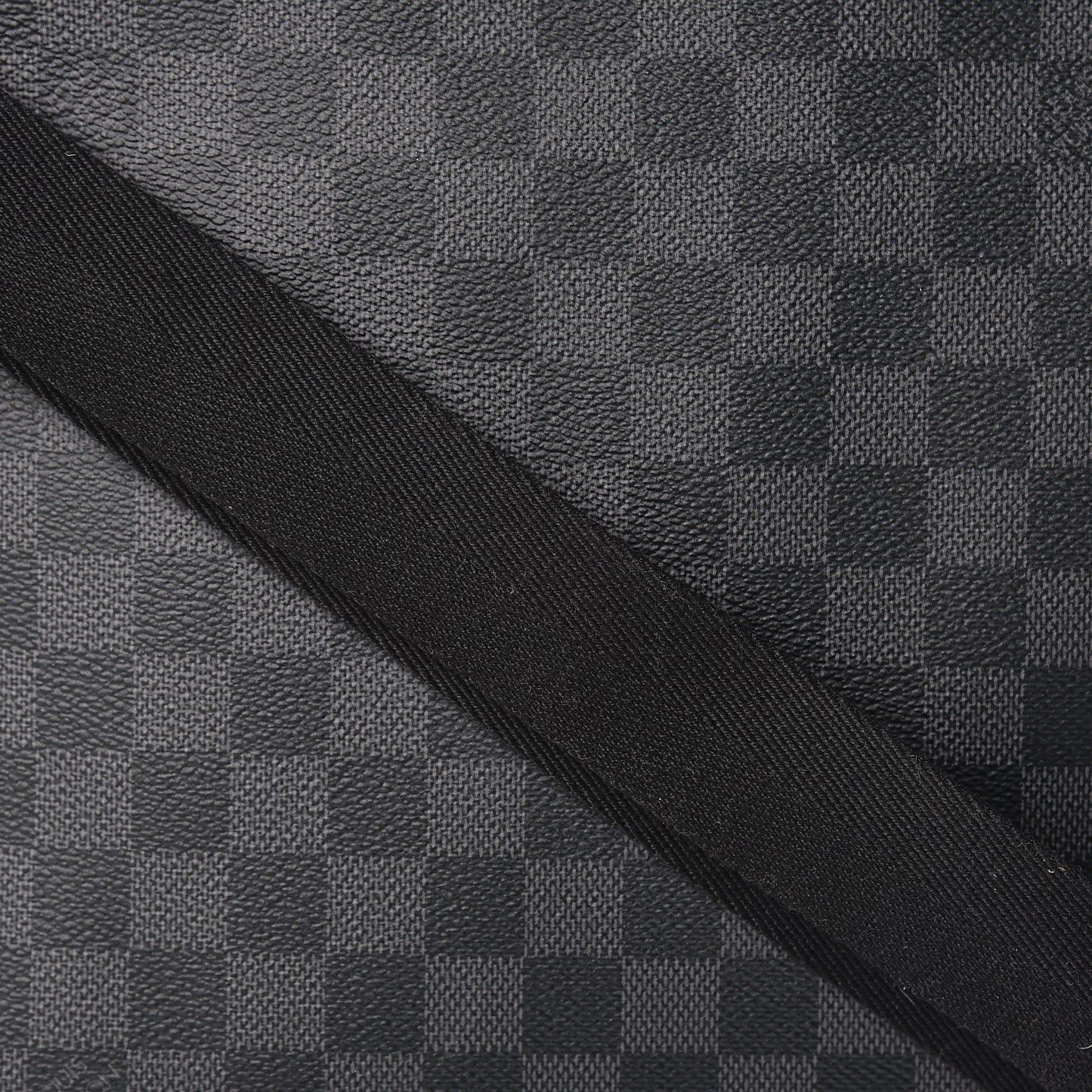 Damier Graphite District MM