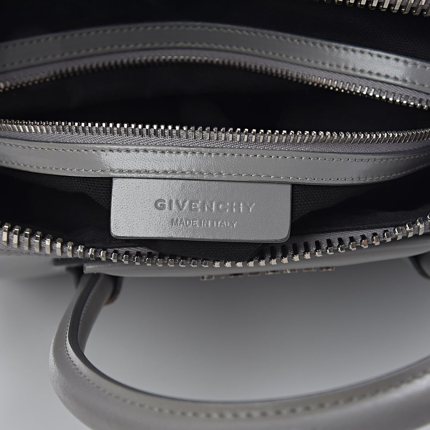 Shiny Lord Calfskin Small Antigona Pearl Grey