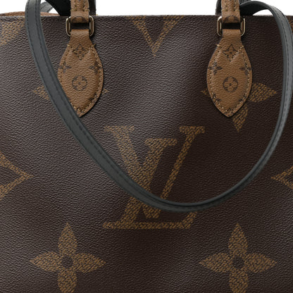 Louis Vuitton Reverse Monogram Giant Onthego MM 7 of 9