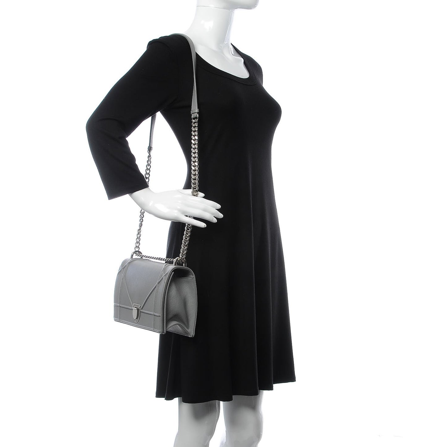 Grained Calfskin Medium Diorama Flap Bag Gris