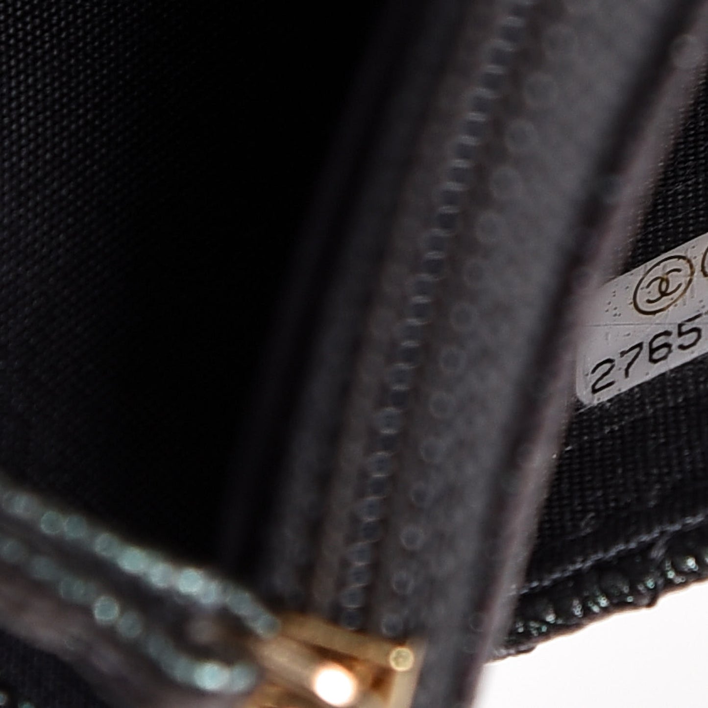 Iridescent Caviar Quilted Wallet On Chain WOC Black