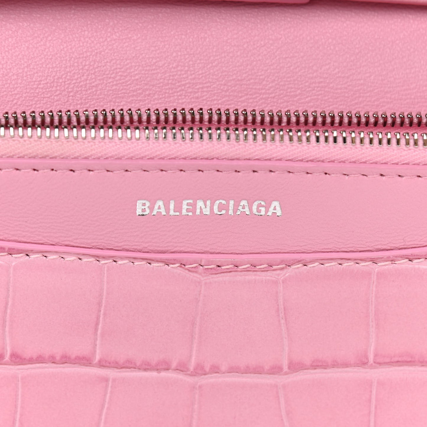 Patent Crocodile Embossed B Wallet On Chain Pink