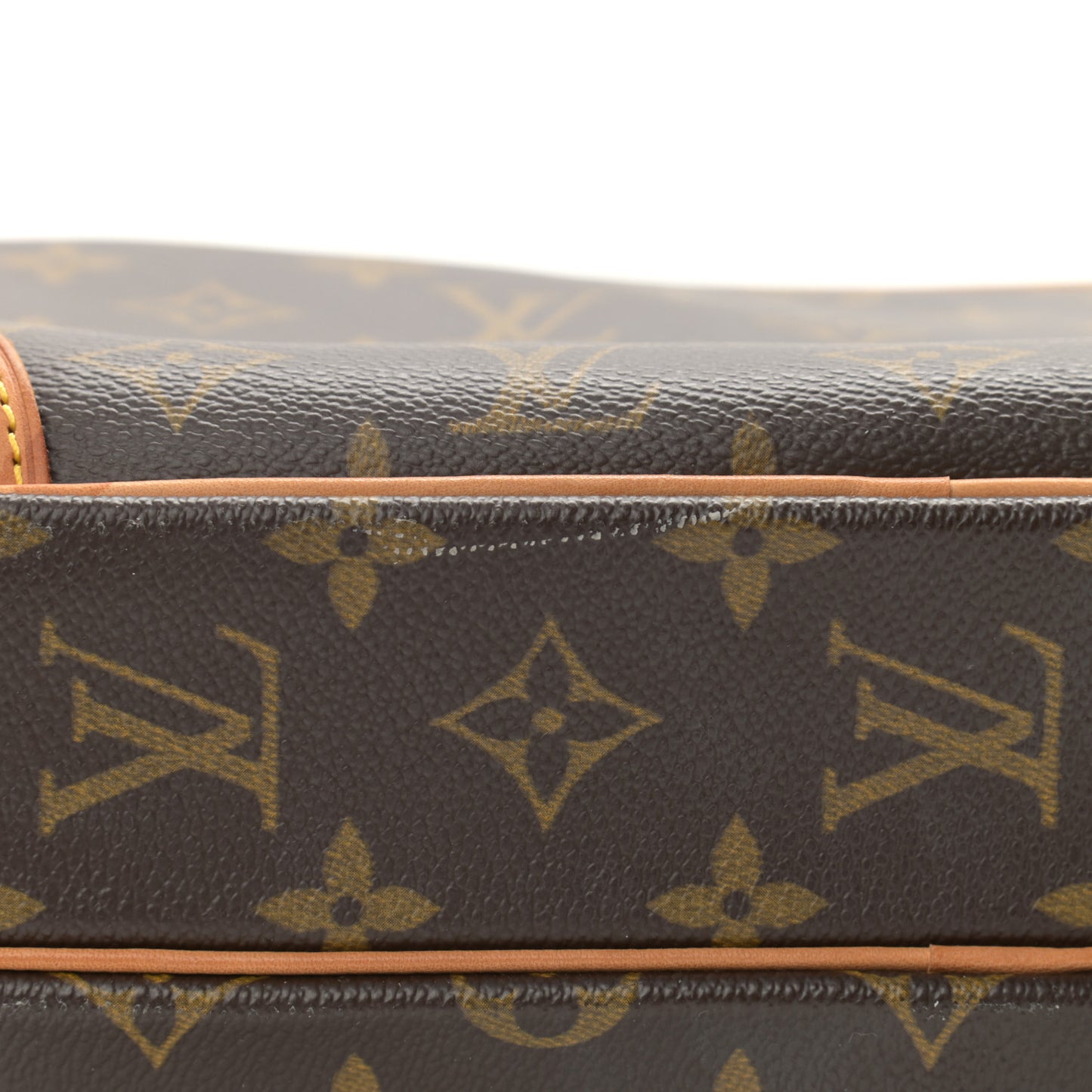 Monogram Nil 28