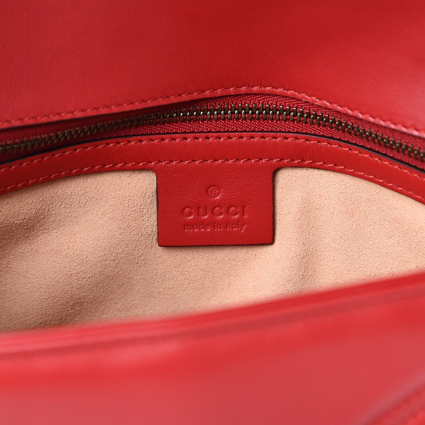 Calfskin Matelasse Small GG Marmont Shoulder Bag Hibiscus Red