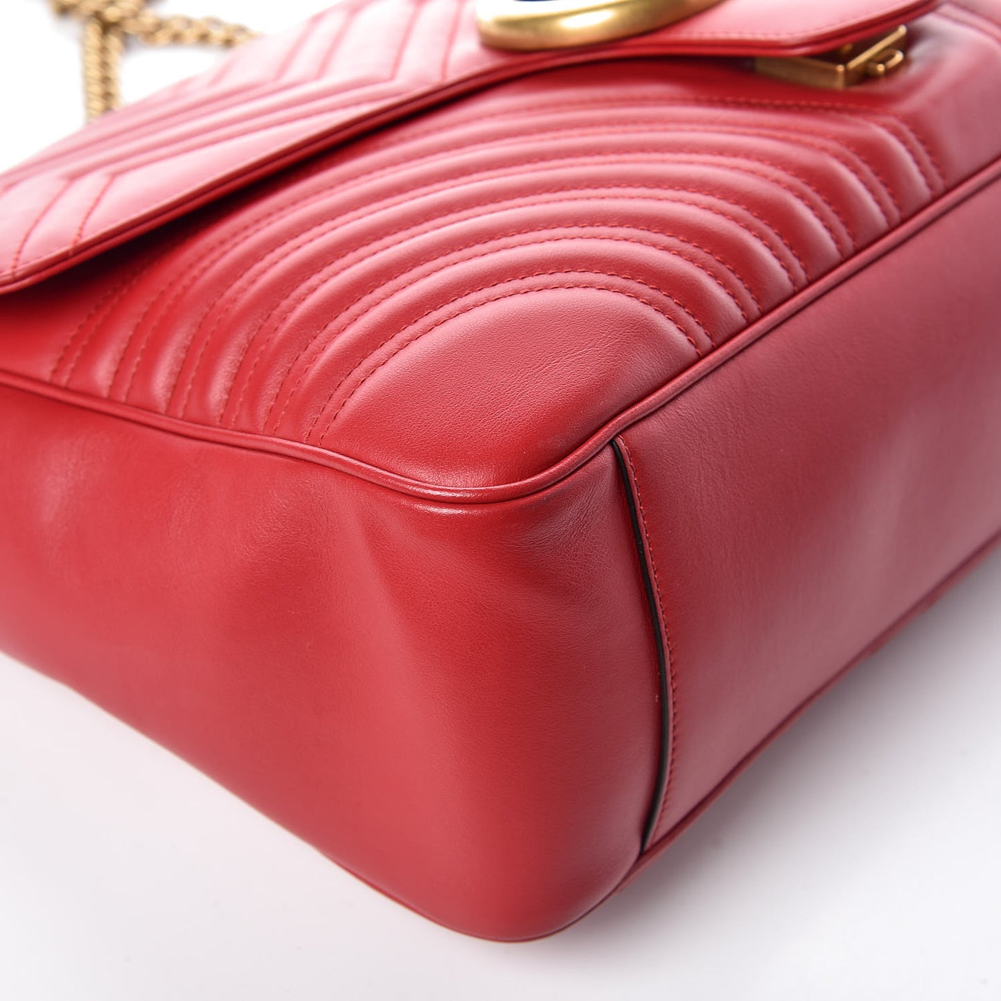 Calfskin Matelasse Large GG Marmont Shoulder Bag Hibiscus Red