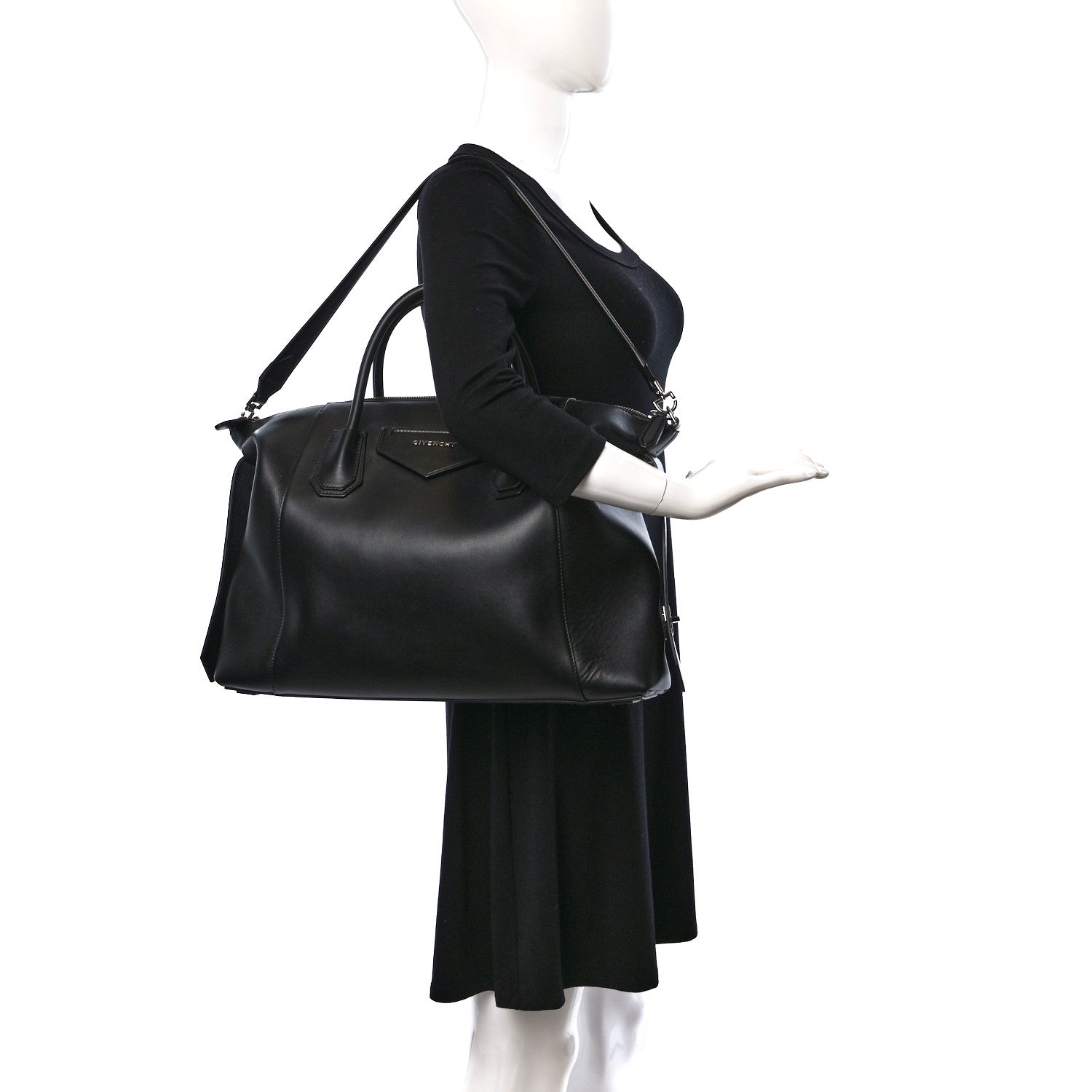 Givenchy Smooth Calfskin Medium Soft Antigona Black 2 of 8