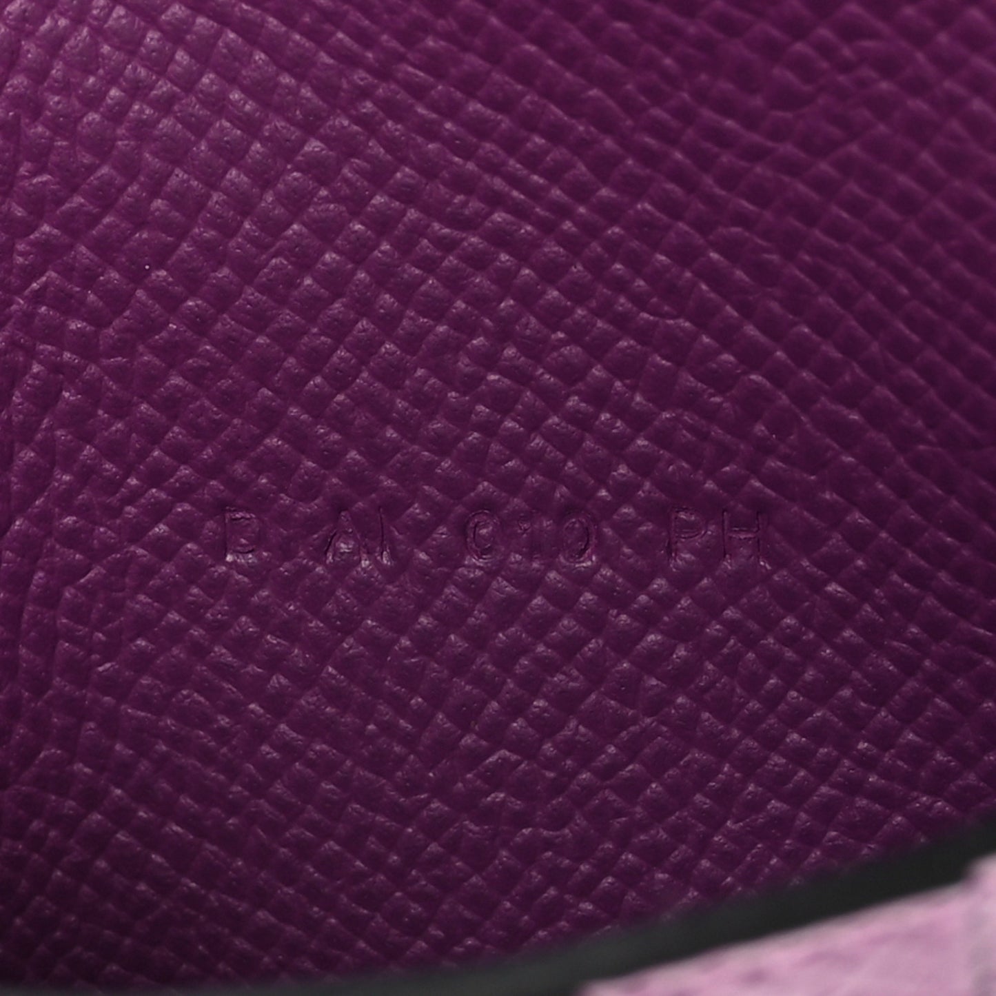 Epsom Verso Medium Kelly Wallet Raisin Anemone