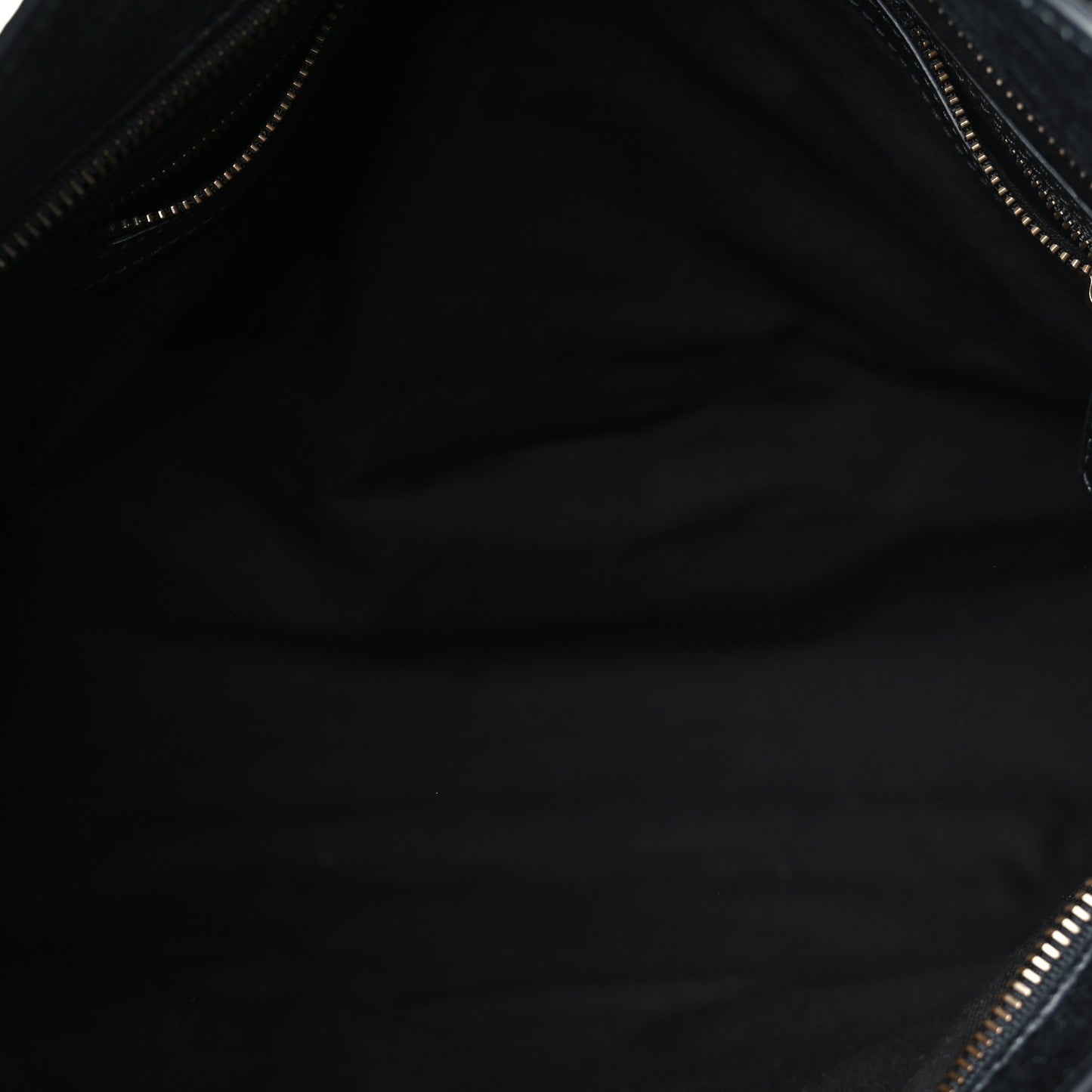 Arena Lambskin Classic Hardware Medium Le City Black