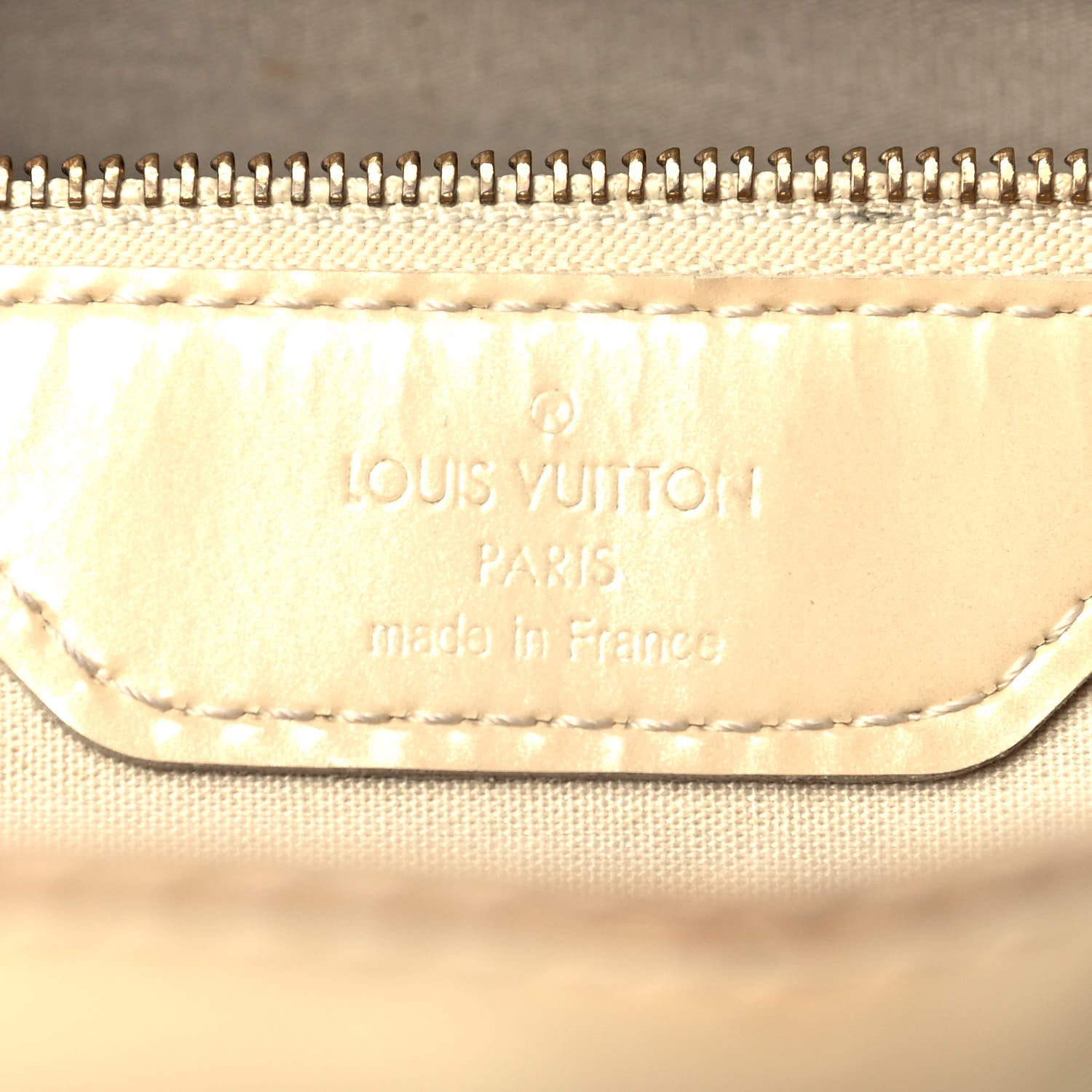 Louis Vuitton Vernis Wilshire MM Blanc Corail 6 of 24