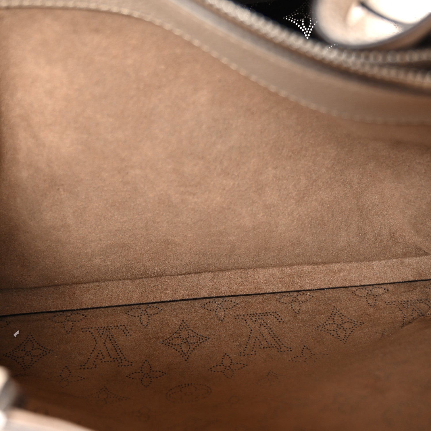 Louis Vuitton Mahina Bella Tote Galet 5 of 10
