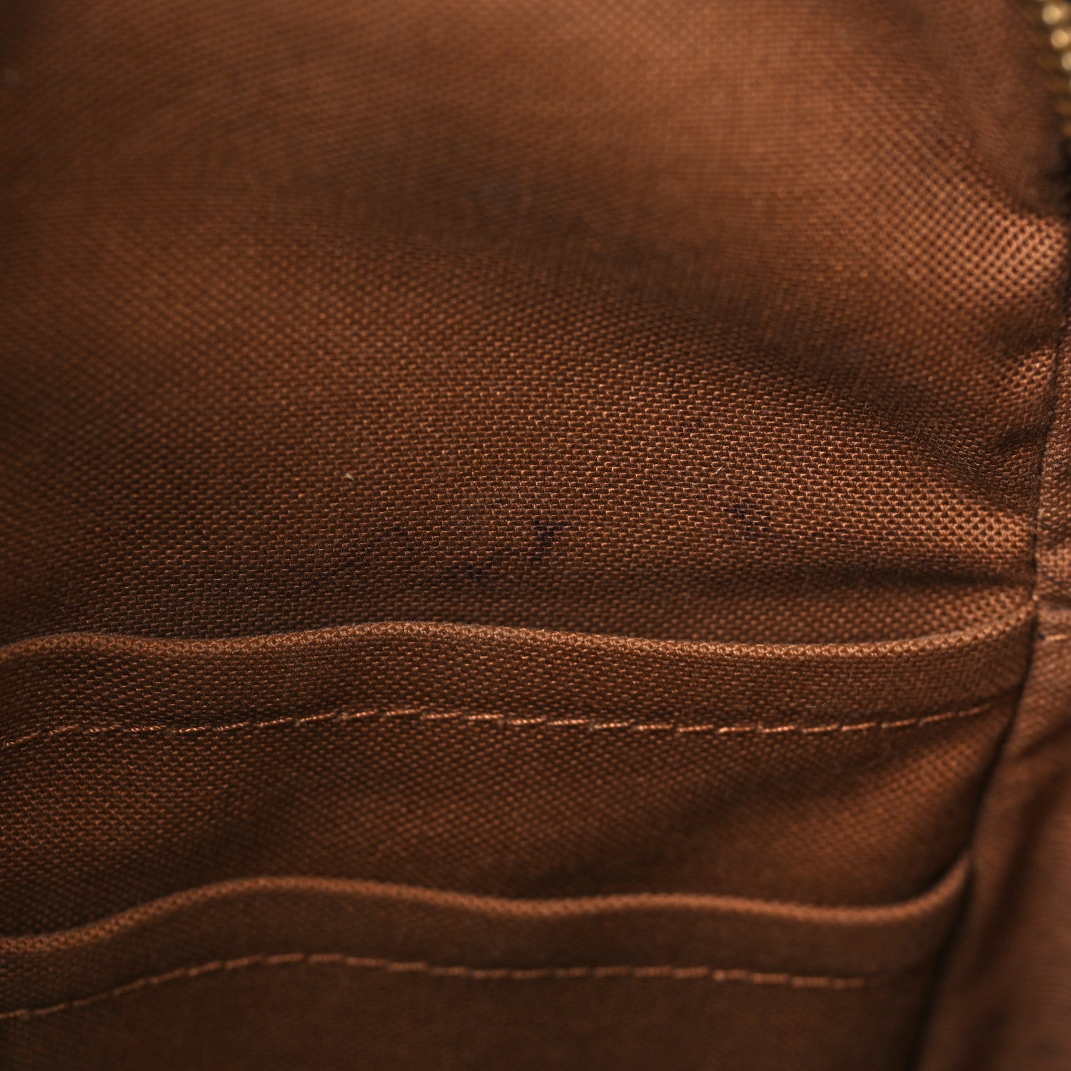 Louis Vuitton Monogram Trotteur Beaubourg 9 of 12