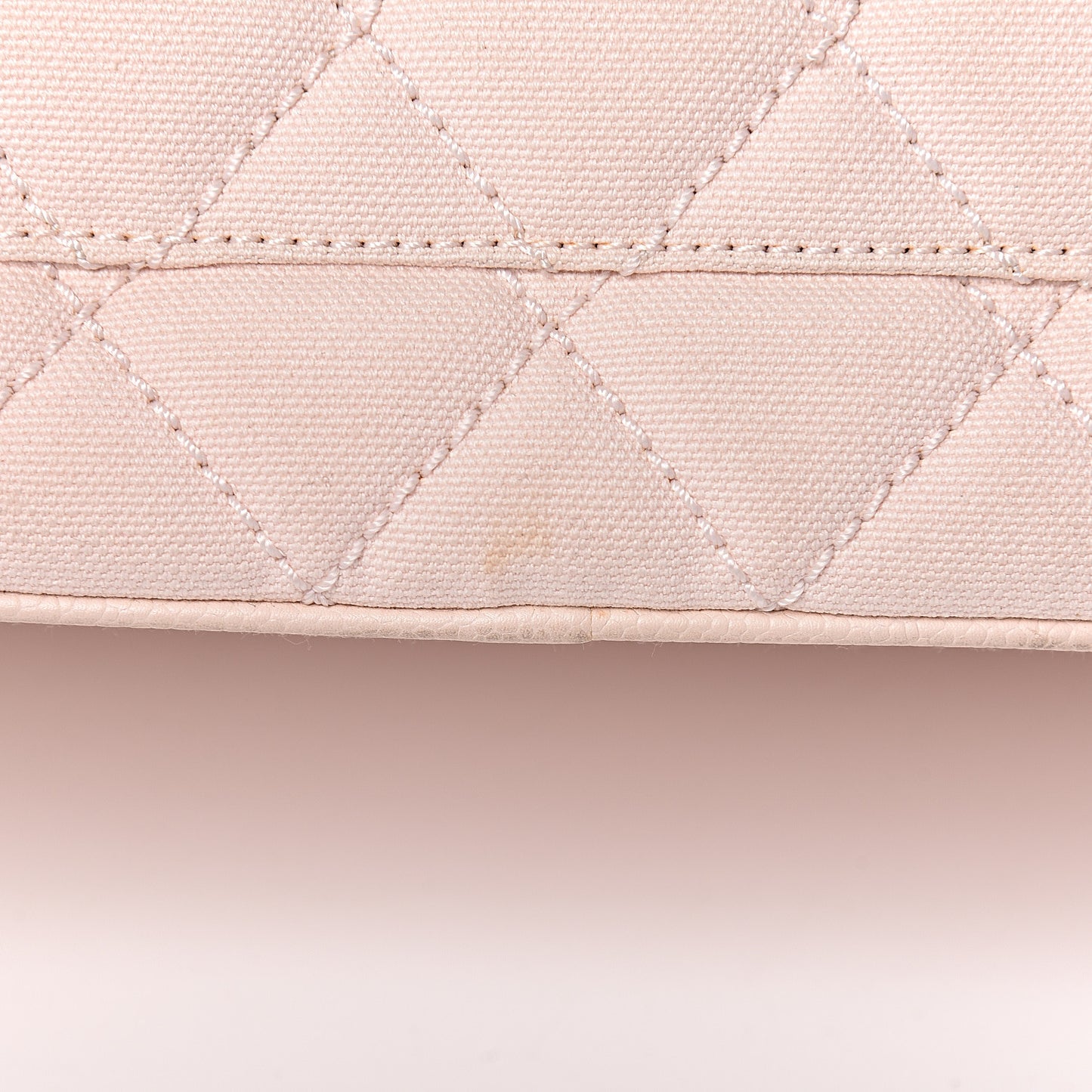 Canvas Quilted Medallion Tote Light Pink