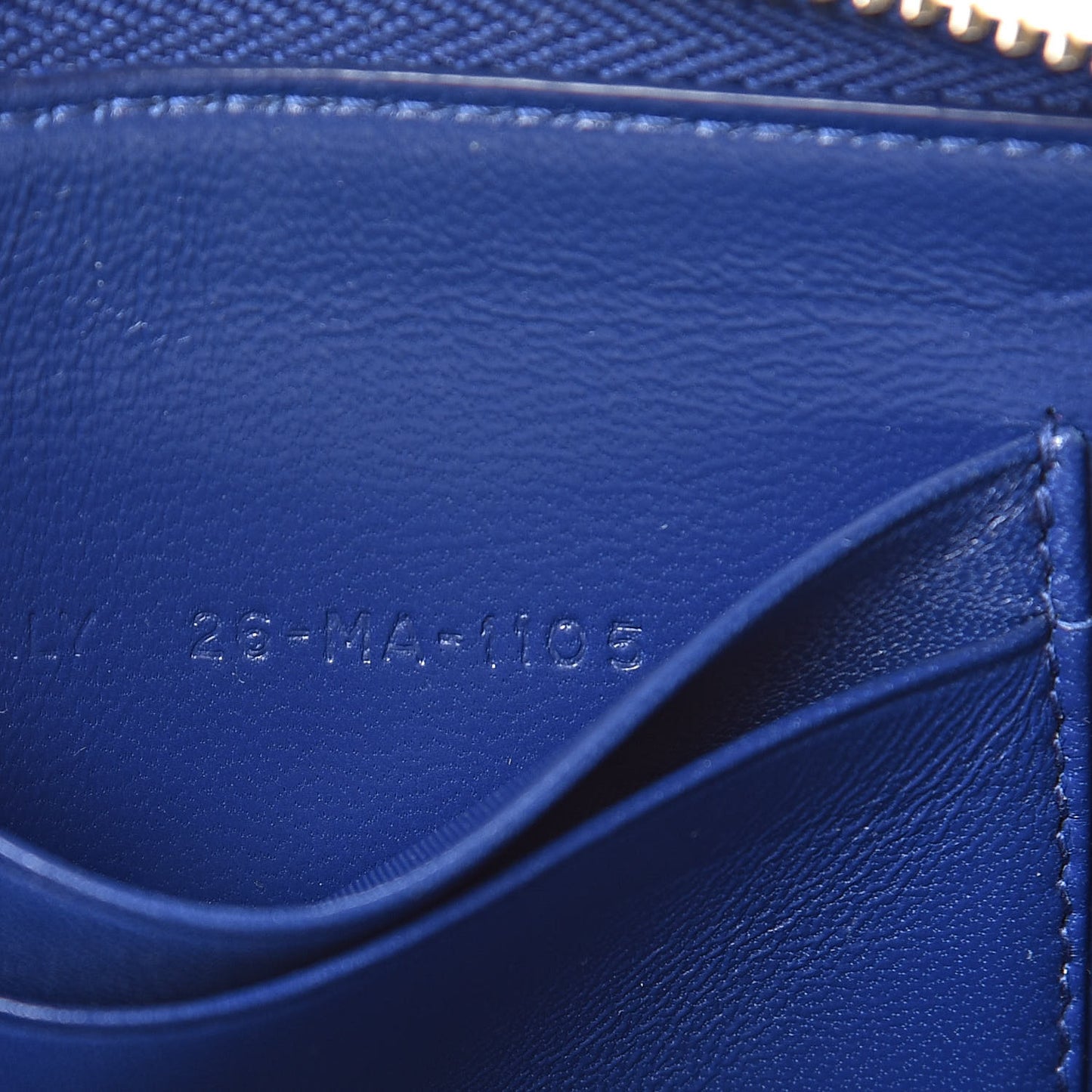 Grained Calfskin Cannage Medium Diorama Voyageur Wallet Blue