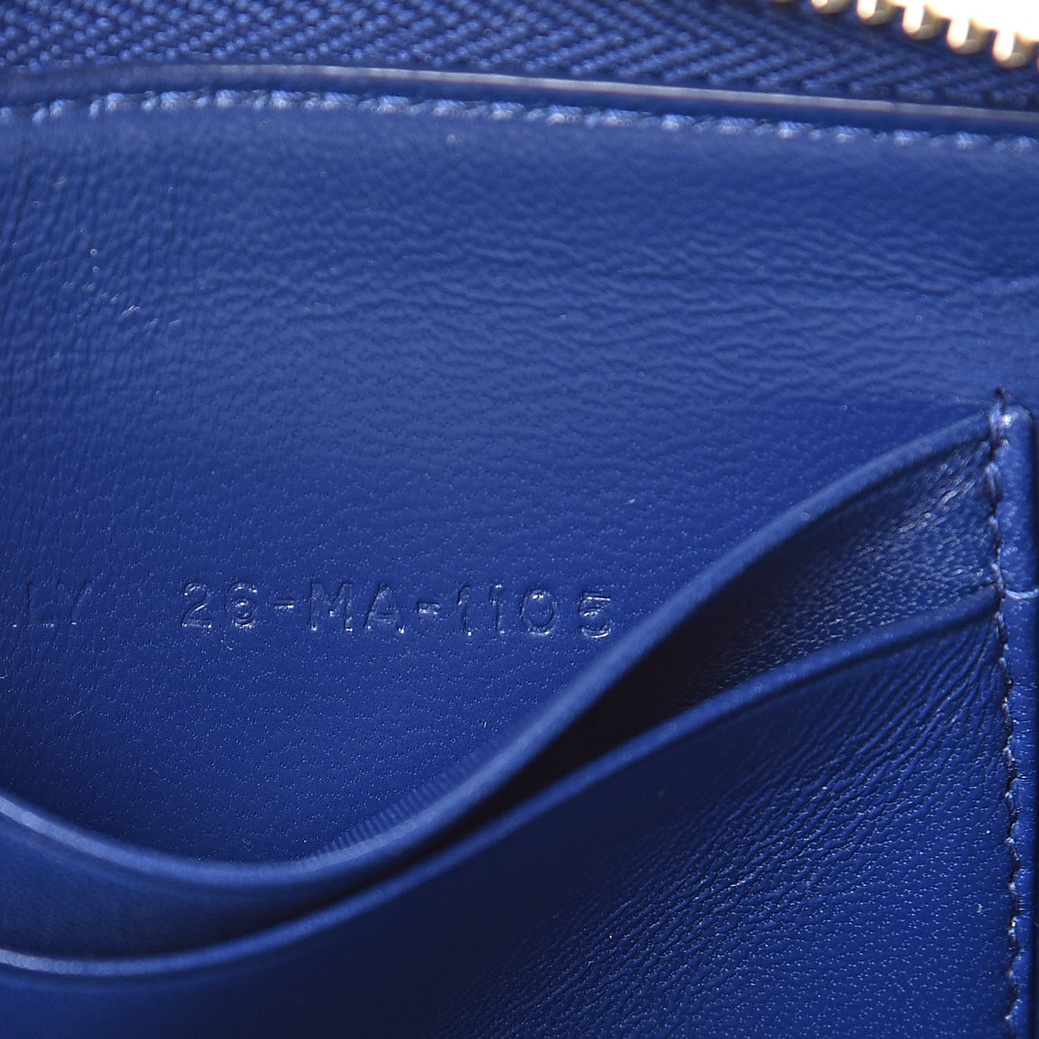 Christian Dior Grained Calfskin Cannage Medium Diorama Voyageur Wallet Blue 8 of 10