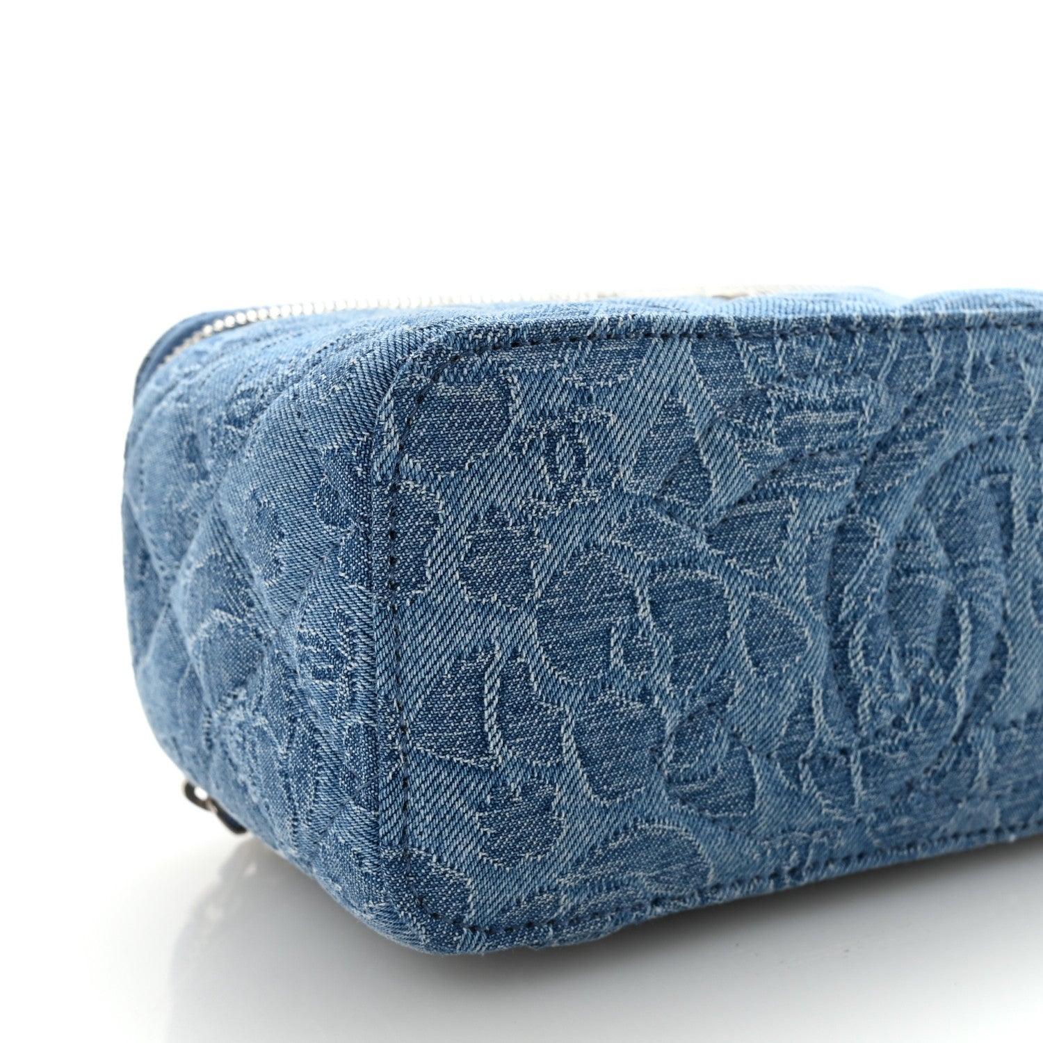 Chanel Denim Quilted Sweetheart Small Vanity Case With Chain Blue 9 of 11