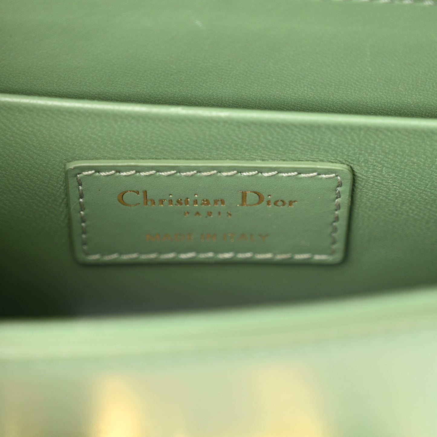 Box Calfskin 30 Montaigne Box Bag Mint Green