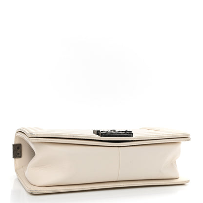 Chanel Caviar Quilted Medium Boy Flap White 4 of 15