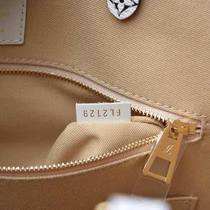 Louis Vuitton Monogram Giant Onthego GM Kaki Beige 7 of 9