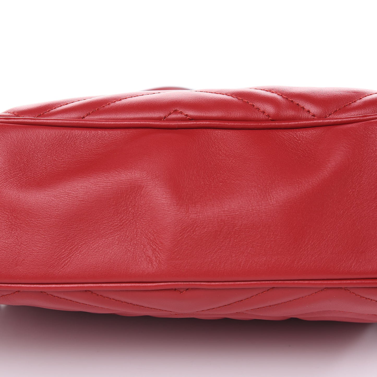Calfskin Matelasse Small GG Marmont Chain Shoulder Bag Hibiscus Red