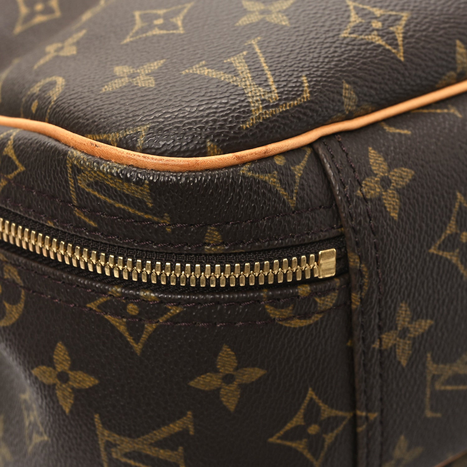 Louis Vuitton Monogram Excursion Shoe Bag 11 of 11