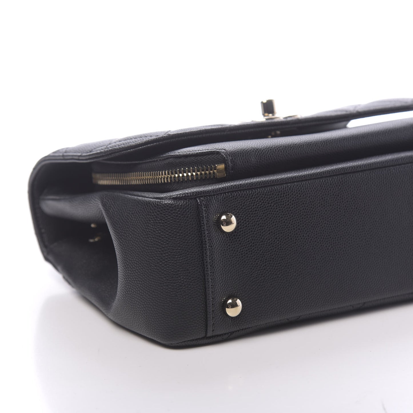 Caviar Quilted Medium Business Affinity Flap Black