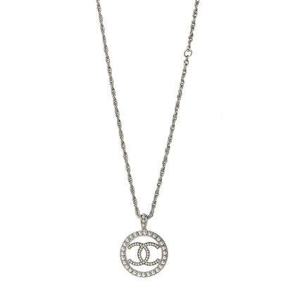Chanel Pearl CC Round Pendant Necklace Gold 1 of 6