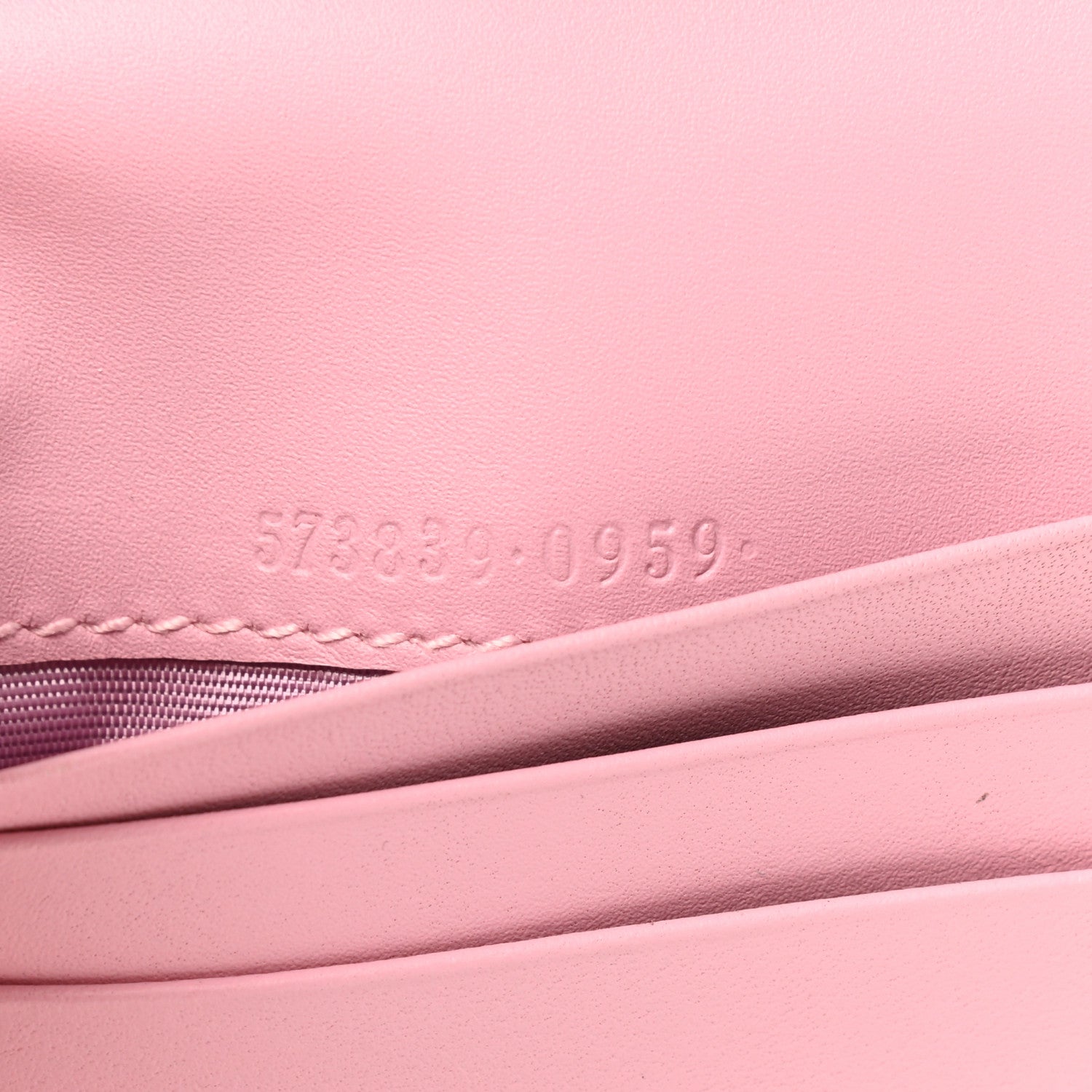 Gucci GG Supreme Monogram Strawberry Card Case 7 of 7