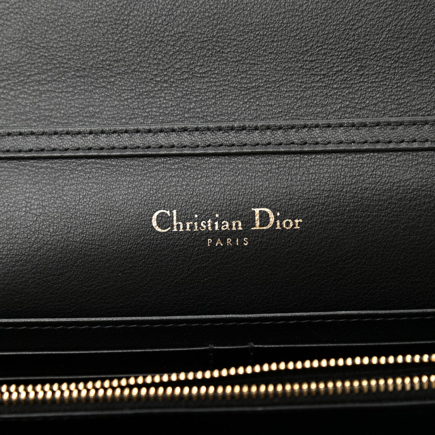 Patent 30 Montaigne Pouch Black