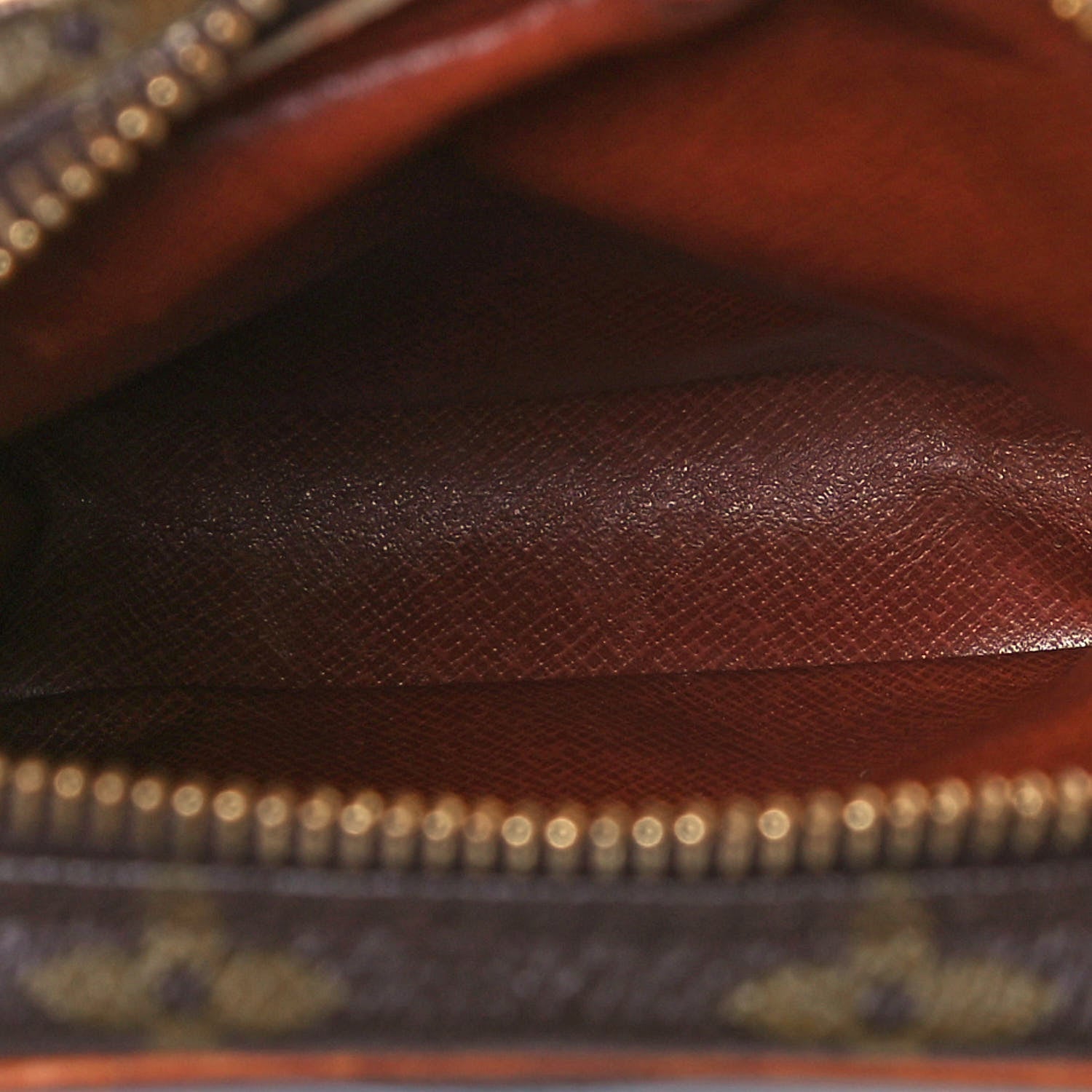 Louis Vuitton Monogram Danube 15 5 of 13