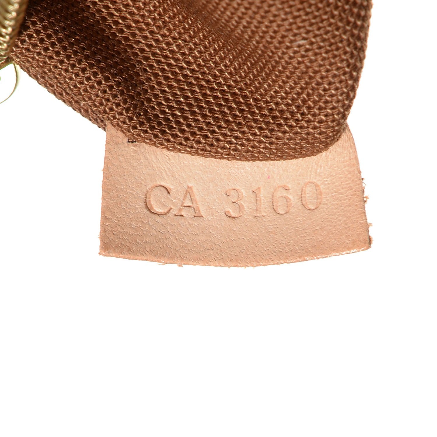 Louis Vuitton Monogram Cabas Beaubourg 7 of 7