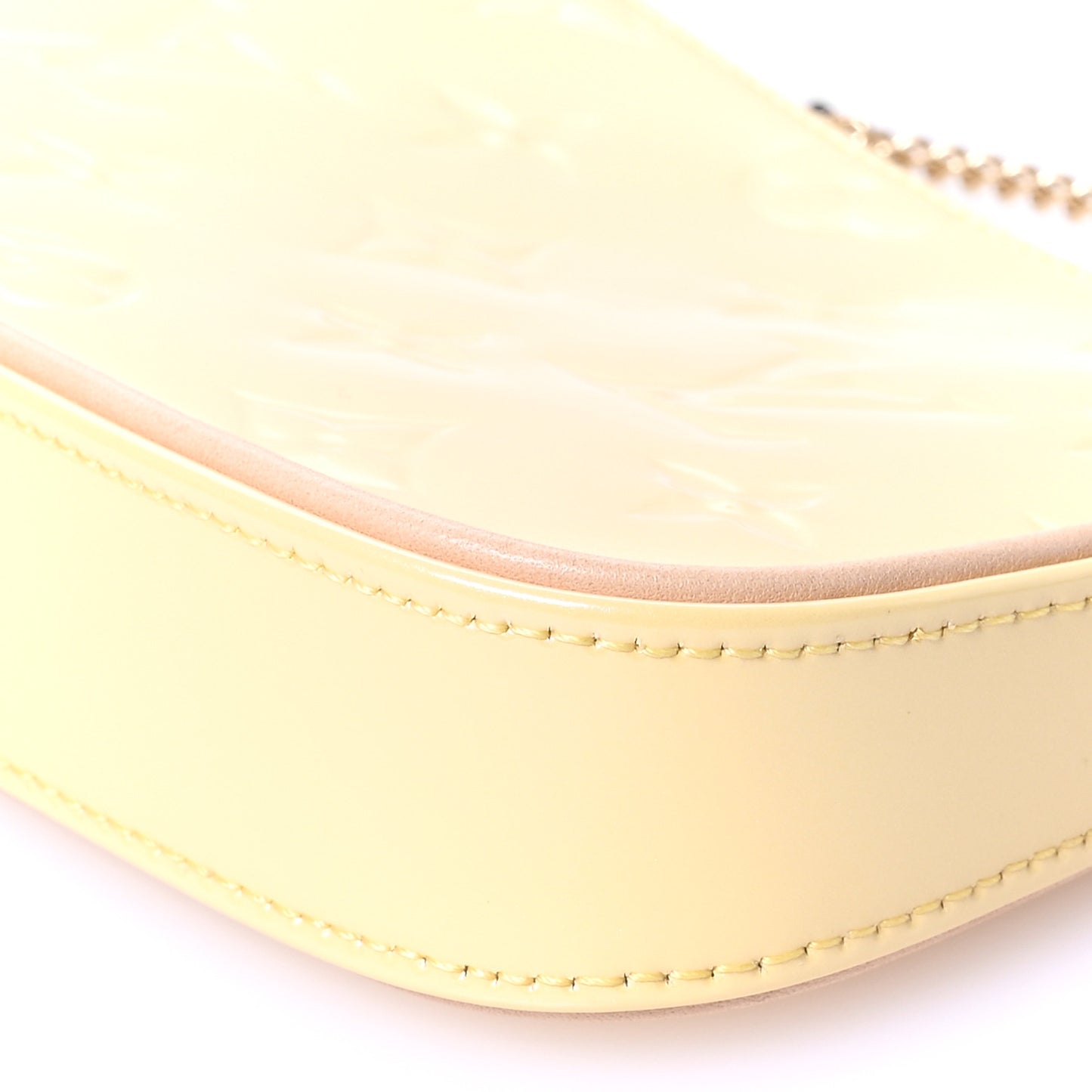 Metallic Vernis Valentine Mini Pochette Accessories Banana Fizz