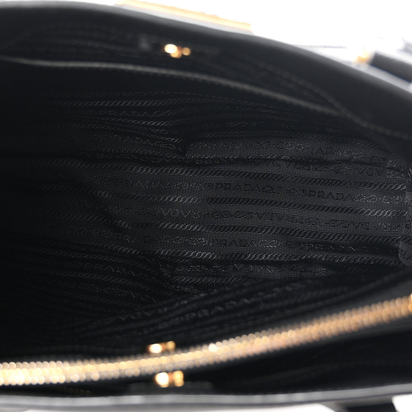 Saffiano Lux Medium Tote Black