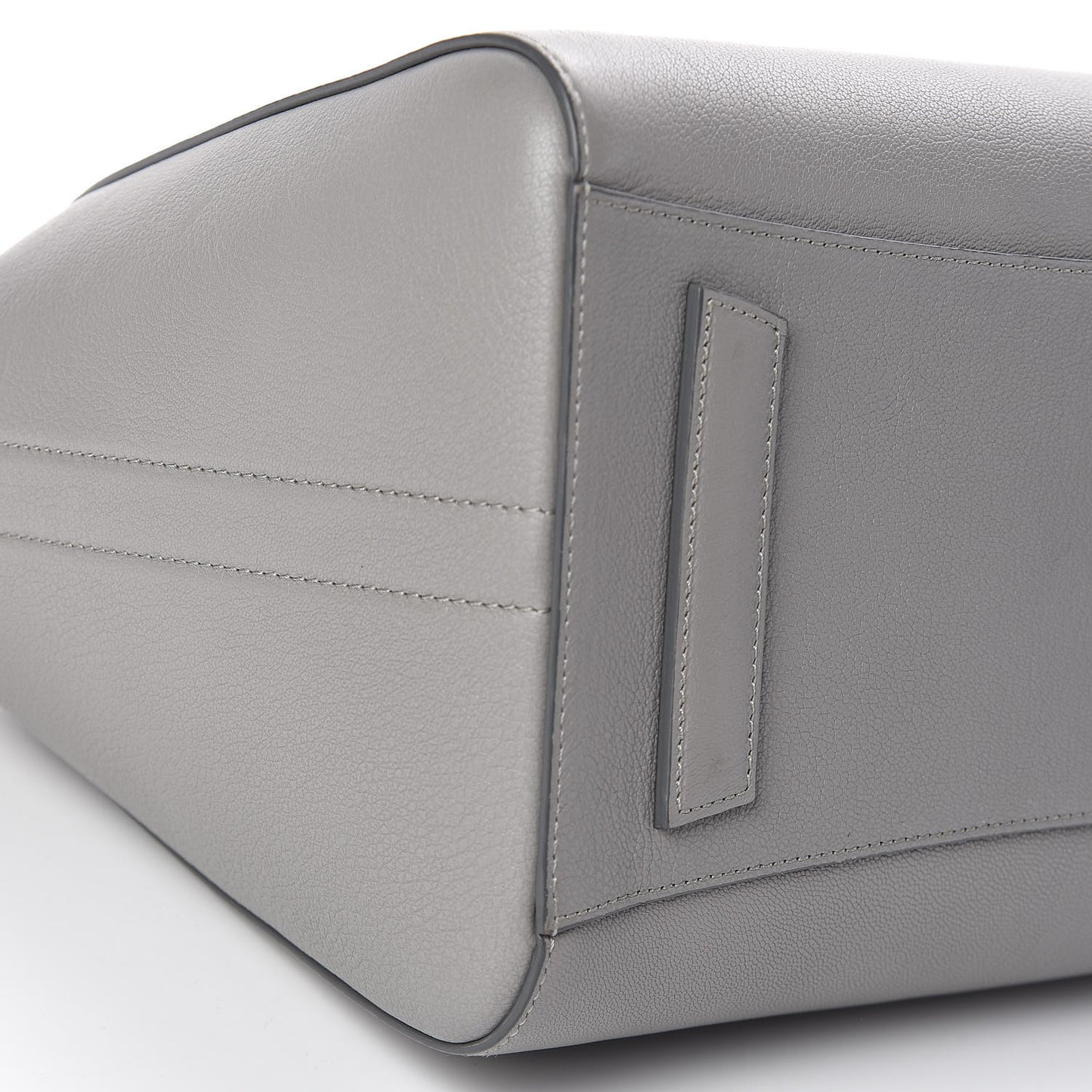 Sugar Goatskin Medium Antigona Pearl Grey