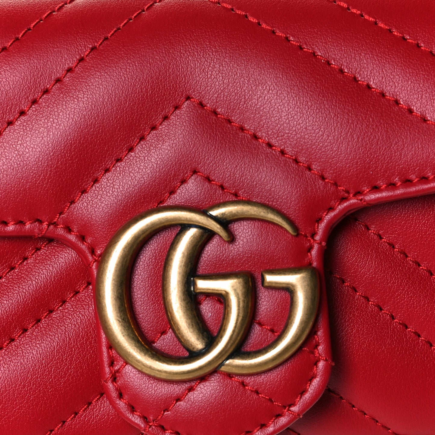 Calfskin Matelasse Super Mini GG Marmont Shoulder Bag Hibiscus Red