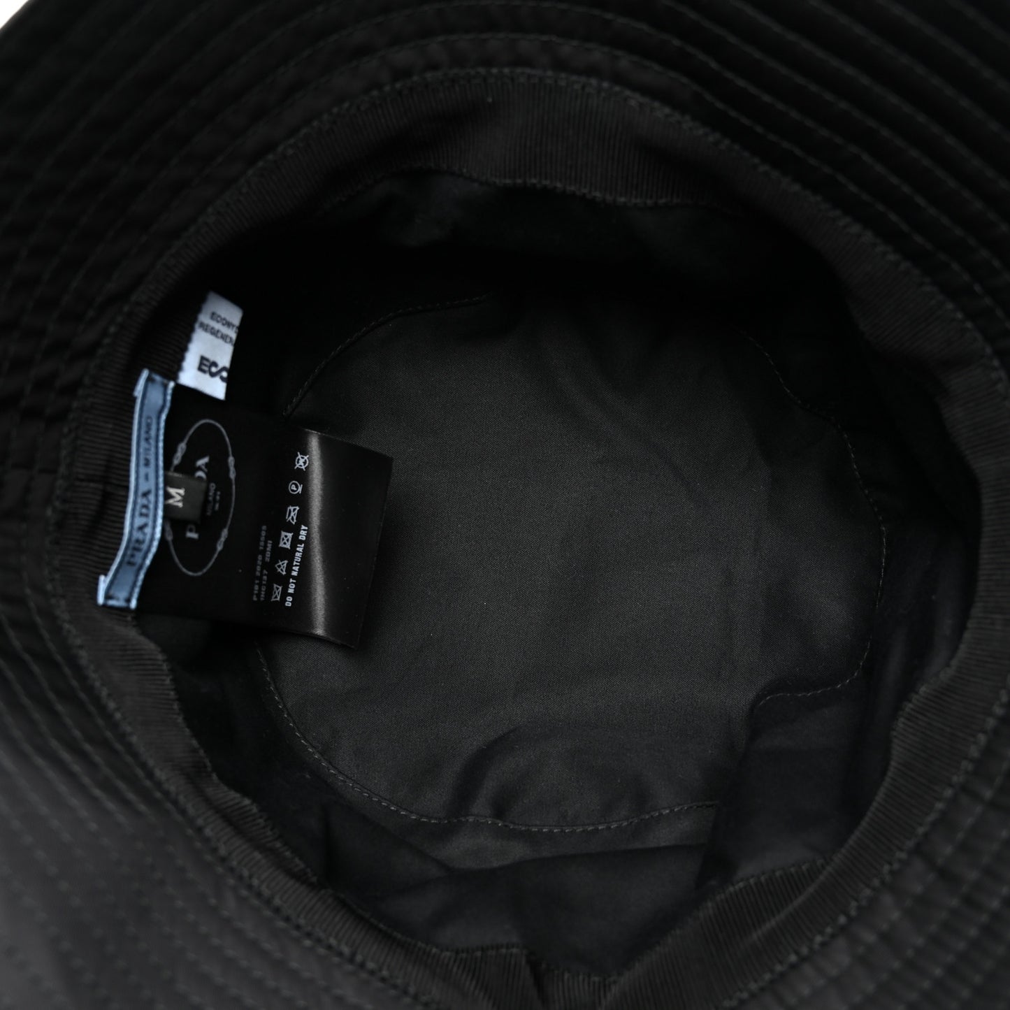 Re-Nylon Metal Triangle Logo Womens Bucket Hat M Black