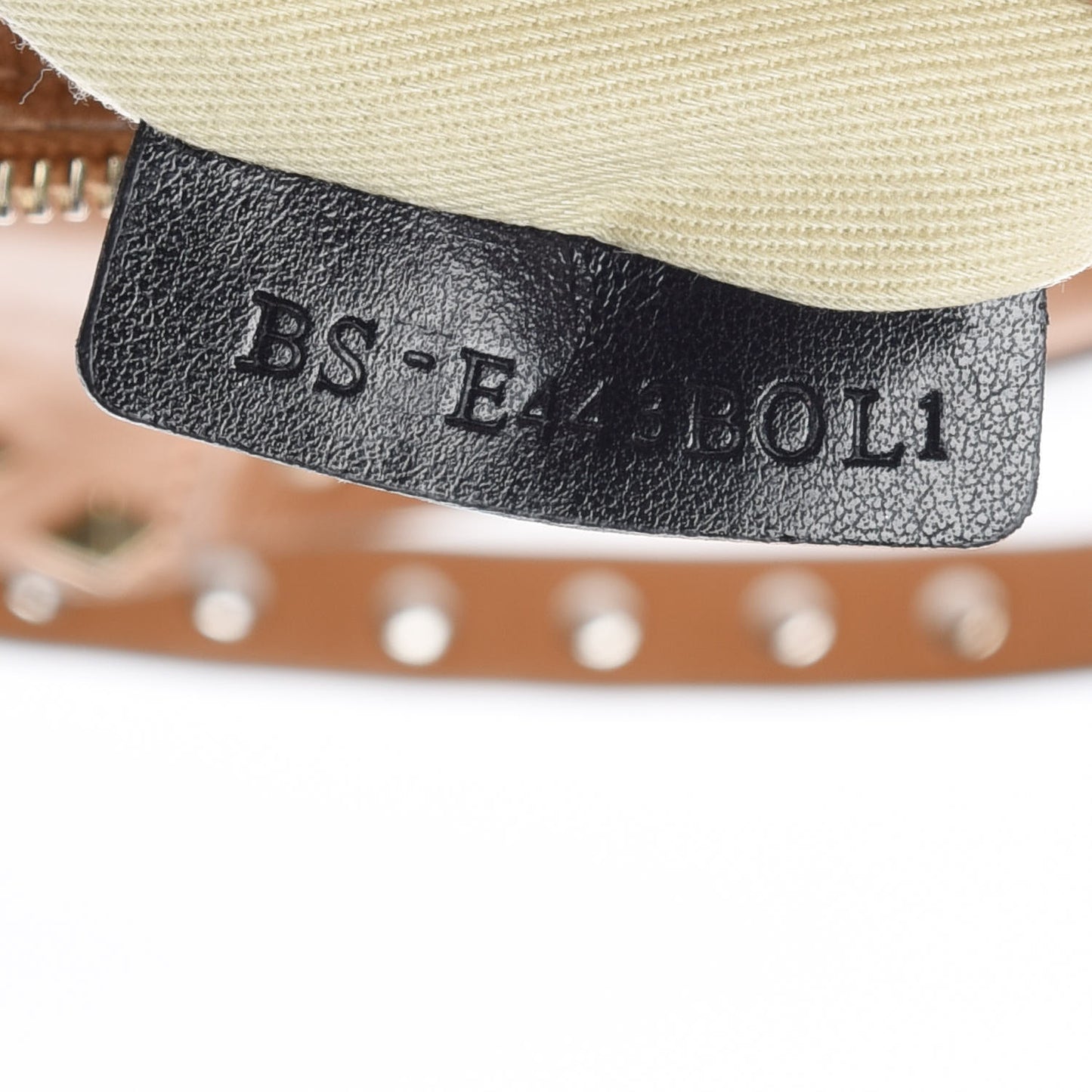 Vitello Rockstud Hobo Camel