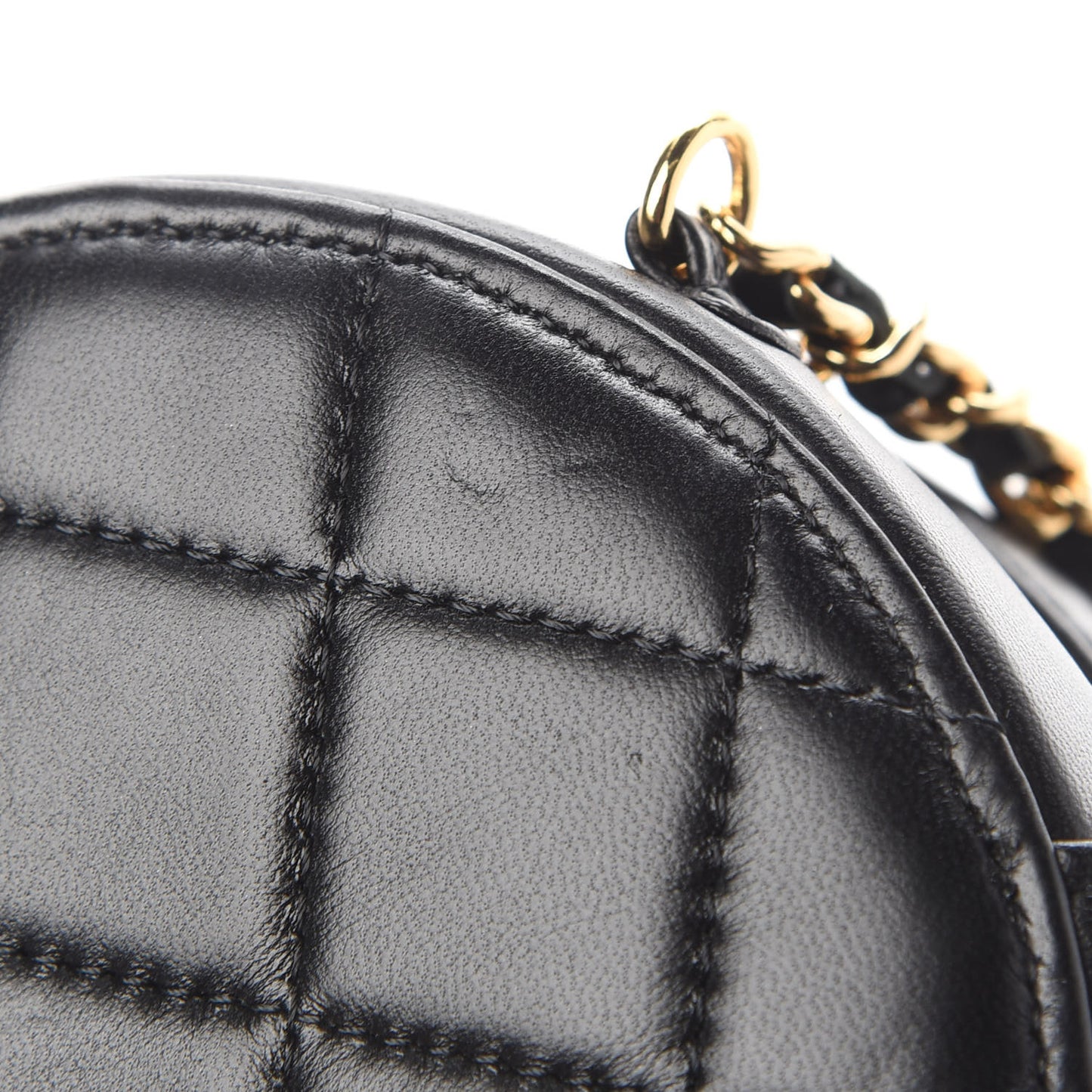 Lambskin Quilted Zirconium Round Clutch With Chain Black