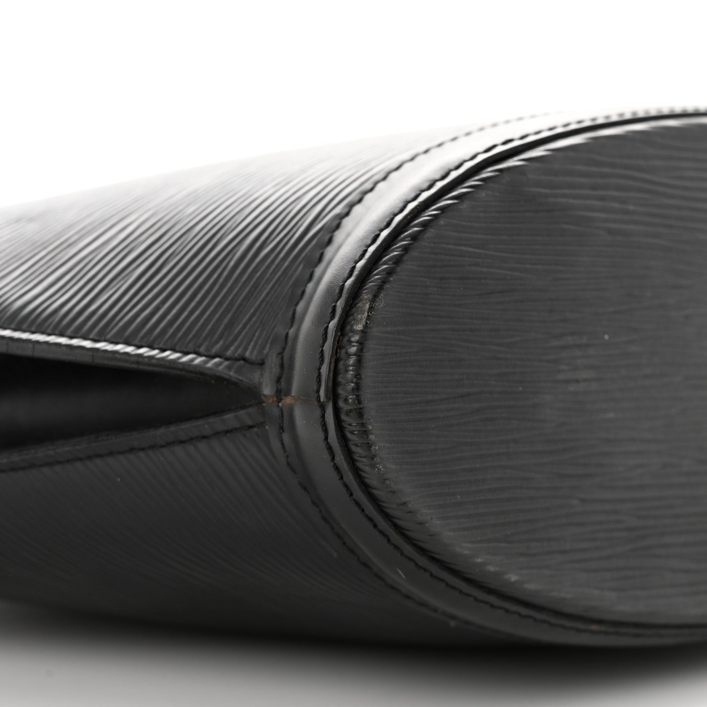 Epi Saint Jacques PM Long Straps Black
