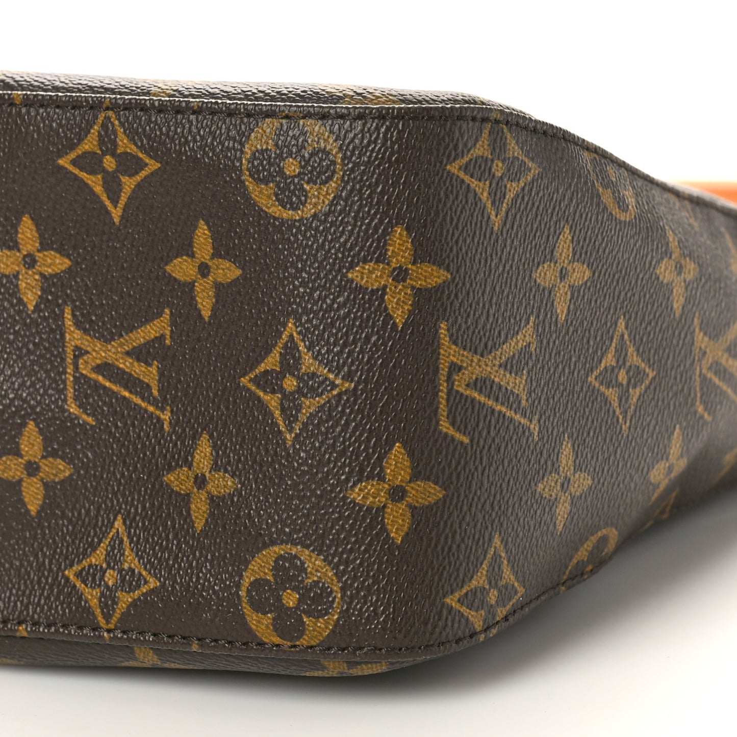 Monogram Looping MM