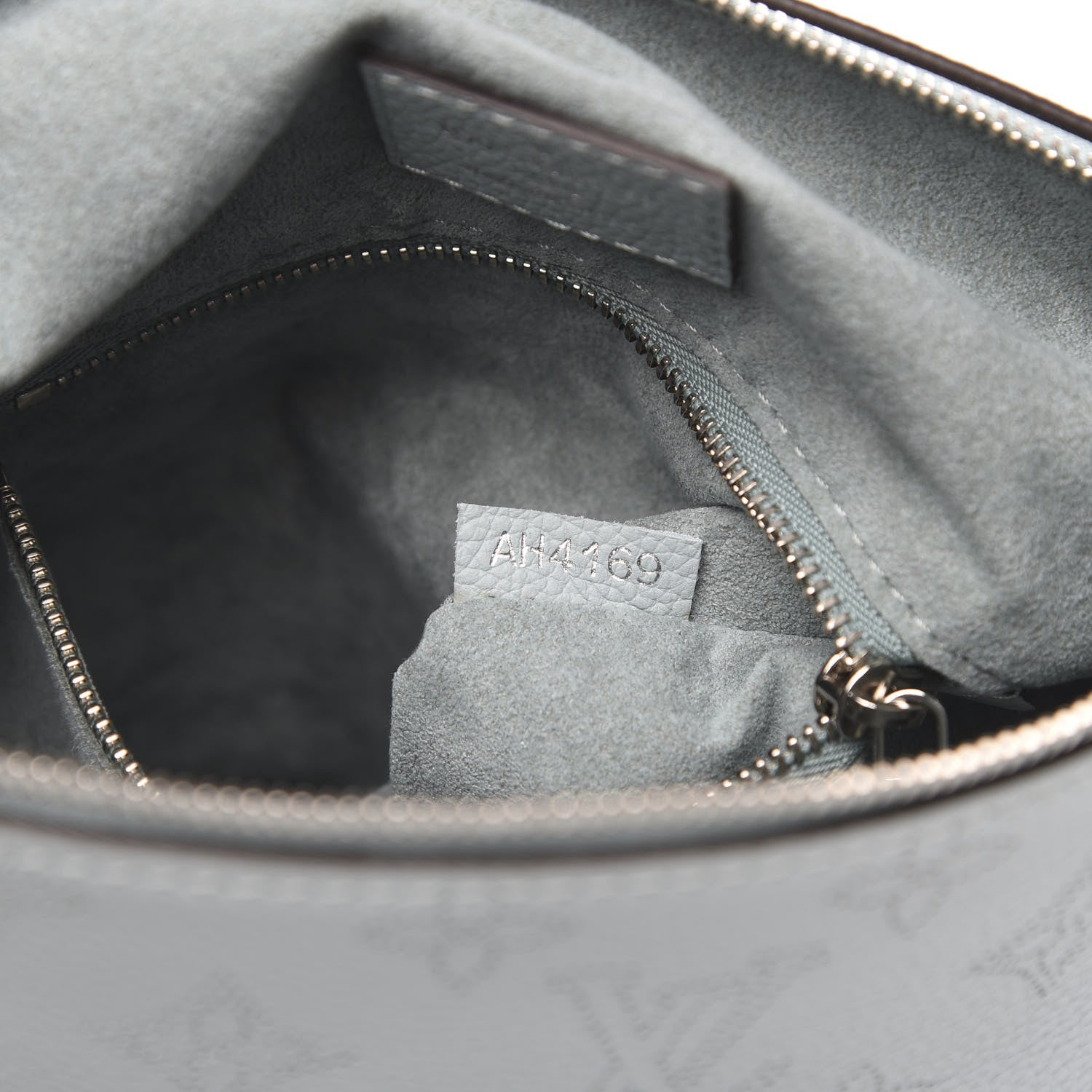 Louis Vuitton Mahina Babylone Chain BB Vert Lagon 7 of 9