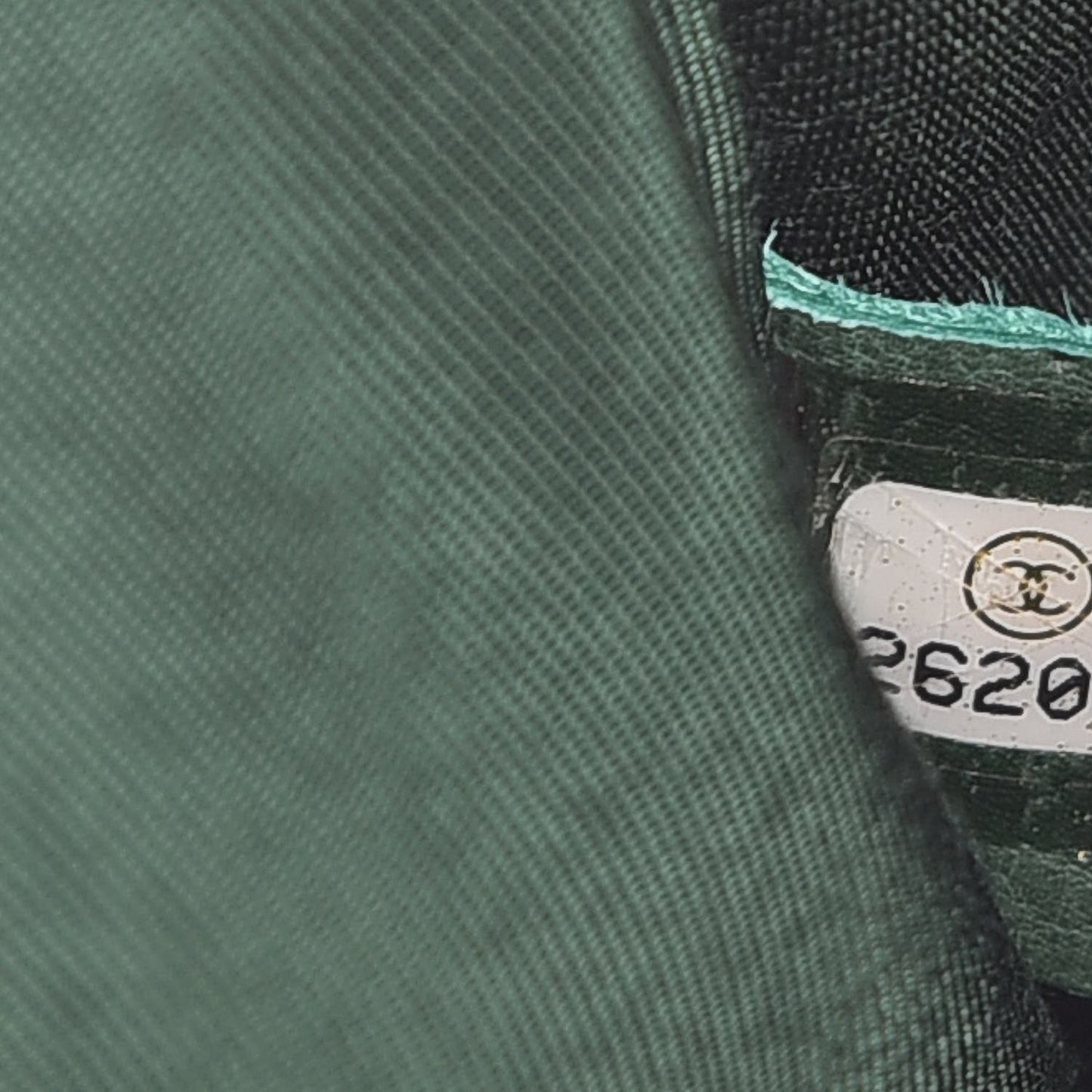 Caviar Quilted Medium Boy Flap Green
