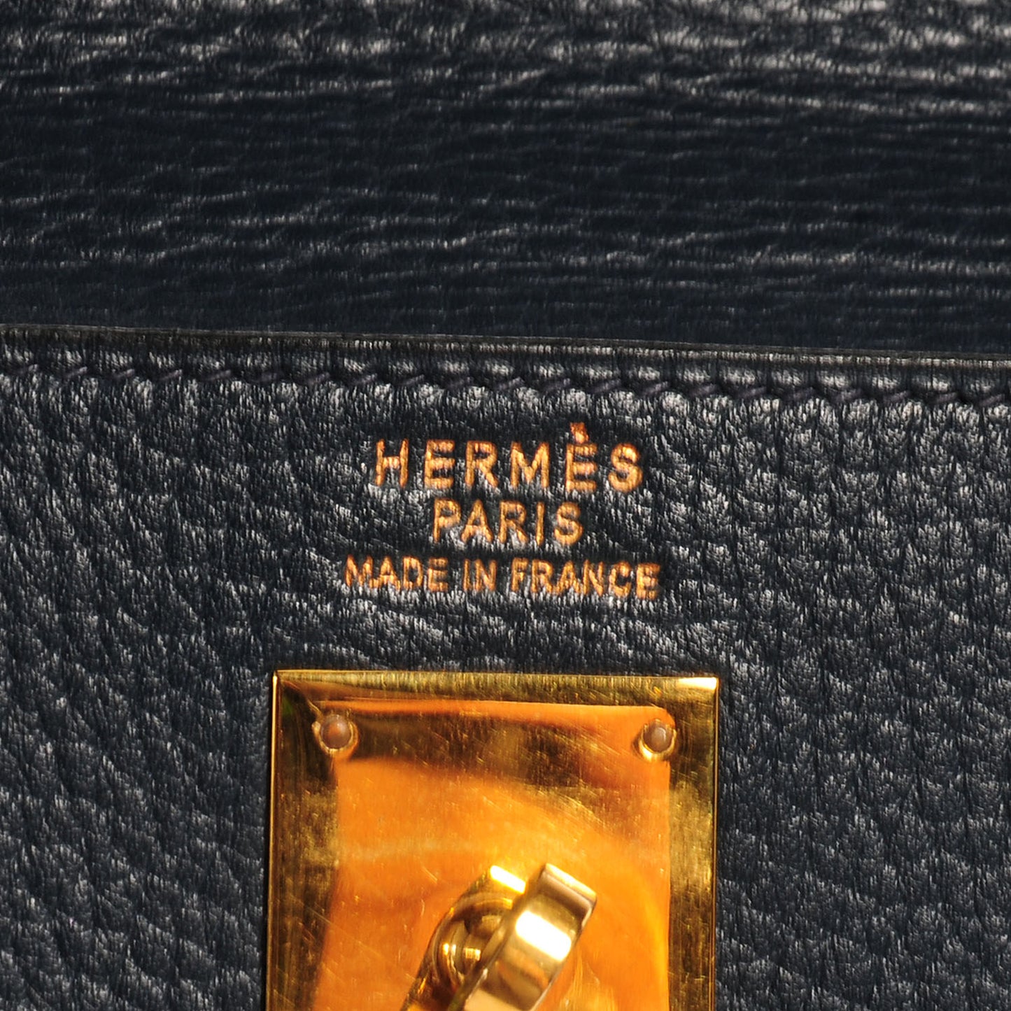 Taurillon Clemence Kelly 40 w/ Pelican Cadena Lock Bleu Marine