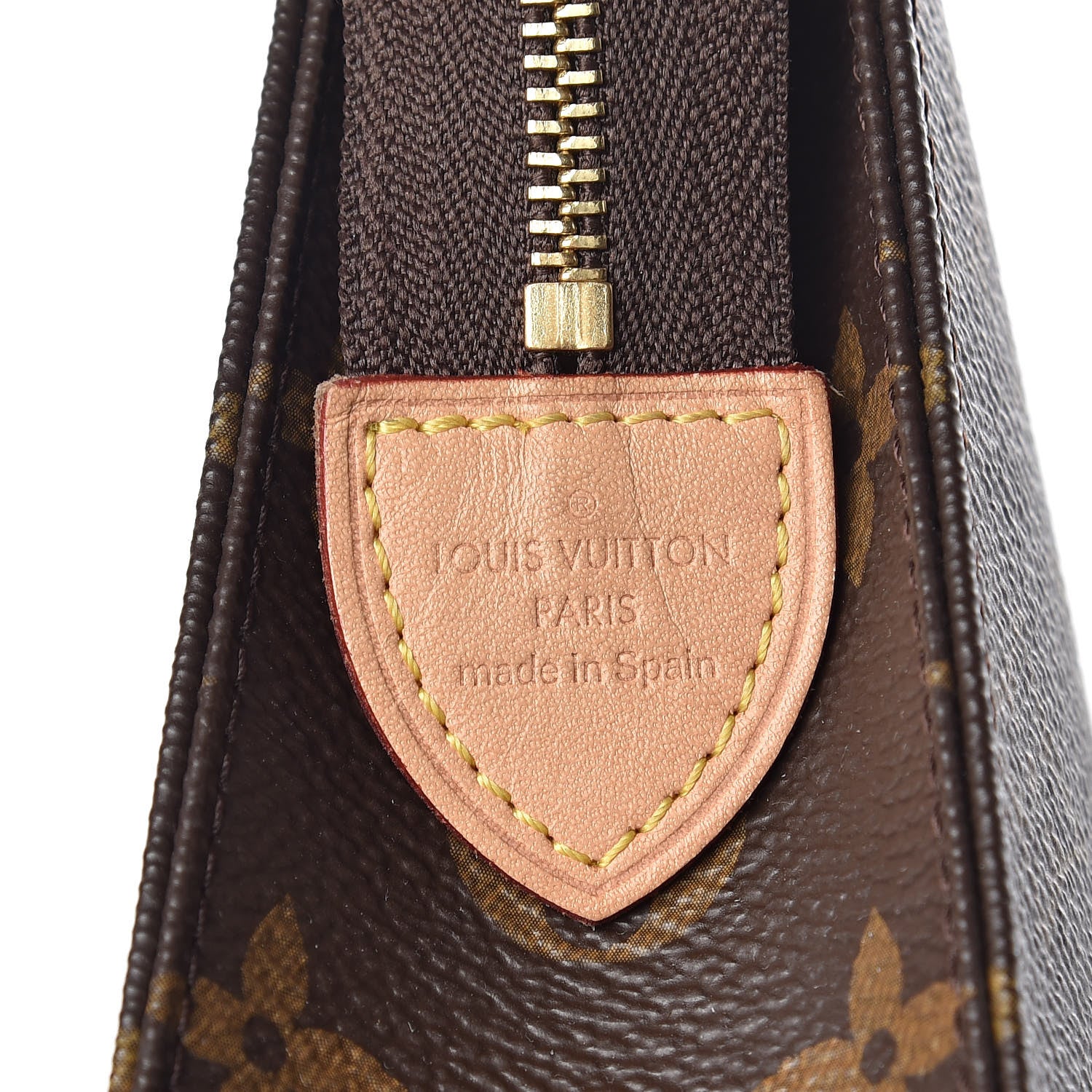 Louis Vuitton Monogram Toiletry Pouch 19 6 of 9